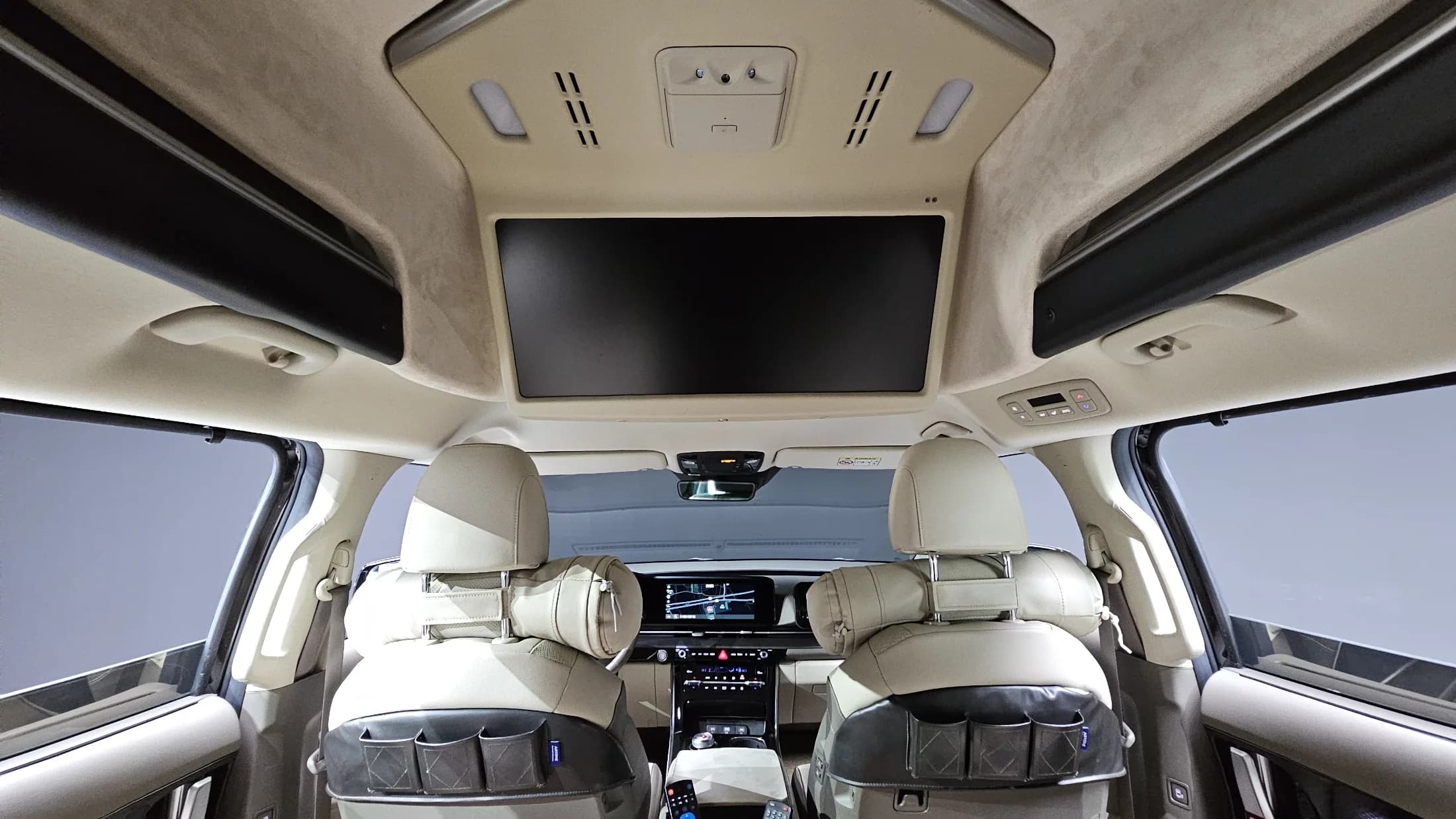 Kia Carnival 9-Seater Hi-Limousine(Special Vehicle), 2021 г. 64317 км. — фото 19
