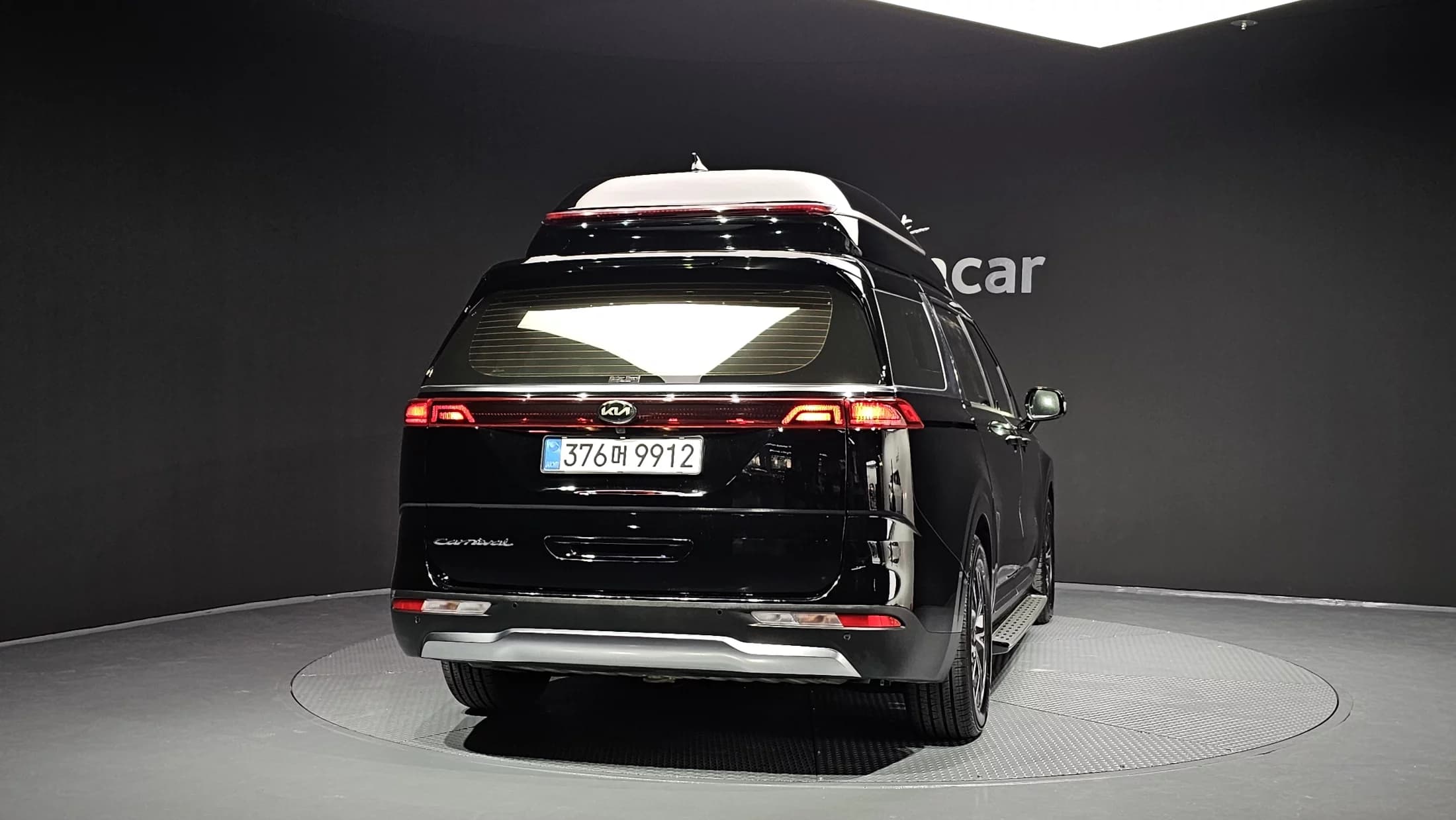 Kia Carnival 9-Seater Hi-Limousine(Special Vehicle), 2021 г. 64317 км. — фото 4