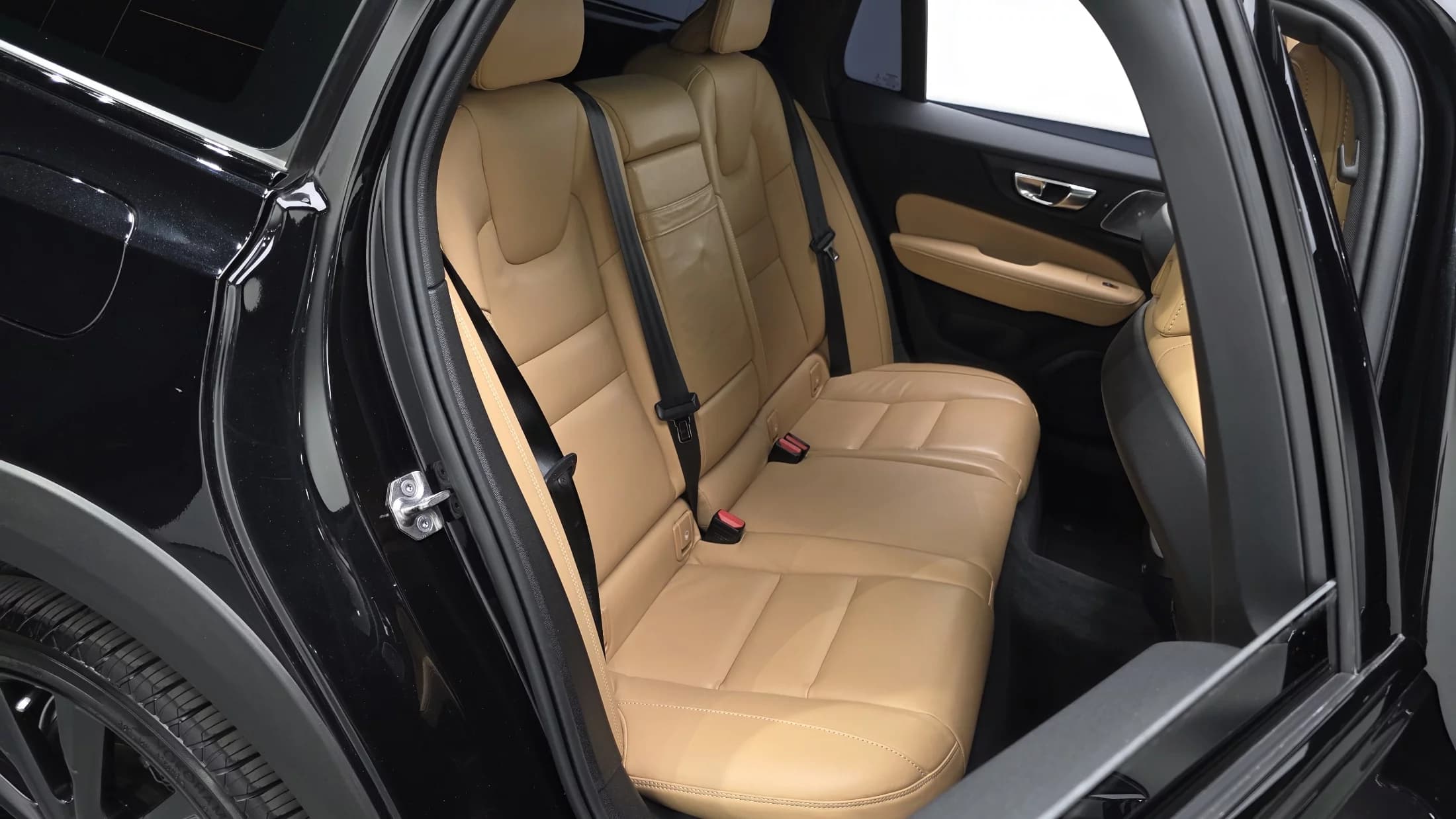 Volvo V60 B5 Pro AWD, 2021 г. 39530 км. — фото 12