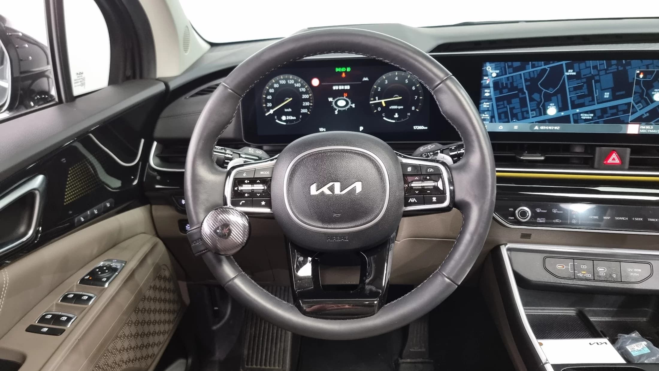 Kia Carnival Gasoline 9-Seater Signature, 2024 г. 17263 км. — фото 13