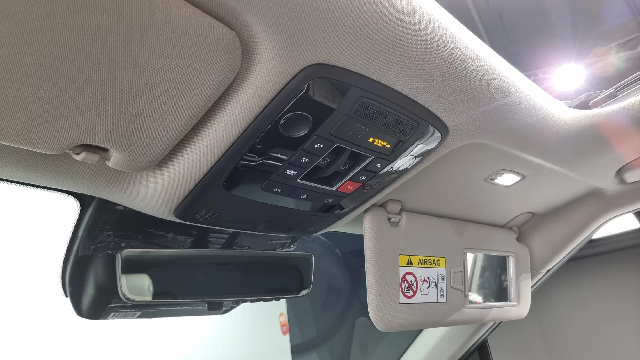 Kia Carnival Gasoline 9-Seater Signature, 2024 г. 17263 км. — фото 19
