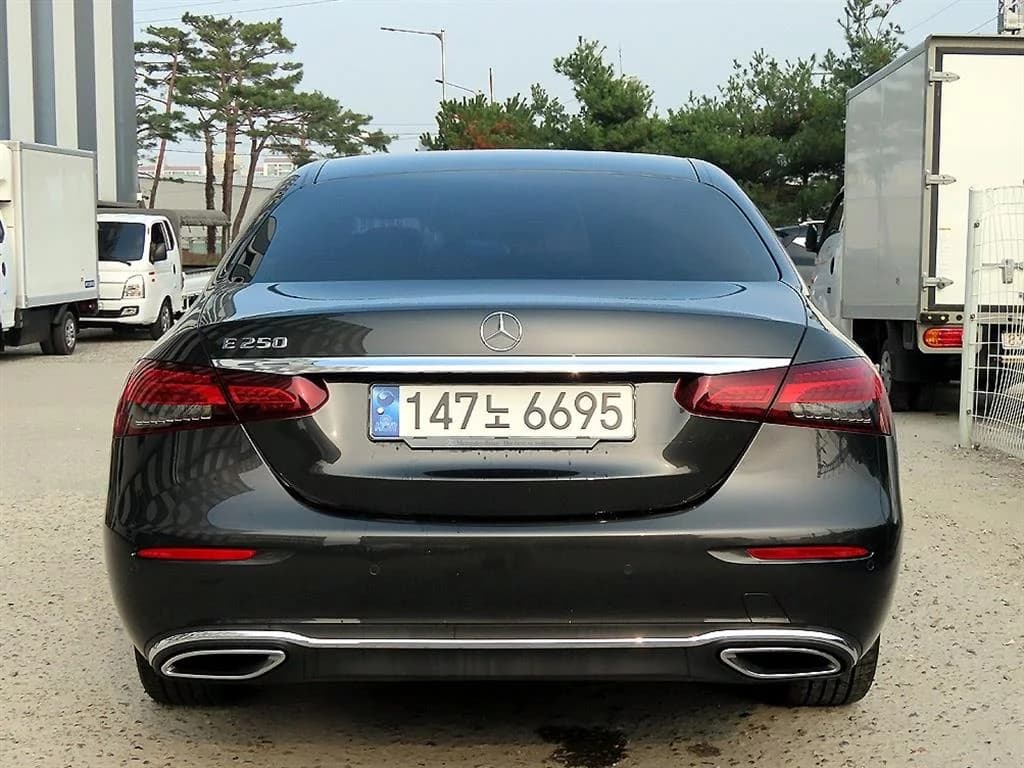Mercedes-Benz E-Class E250 Avantgarde, 2021 г. 83271 км. — фото 4