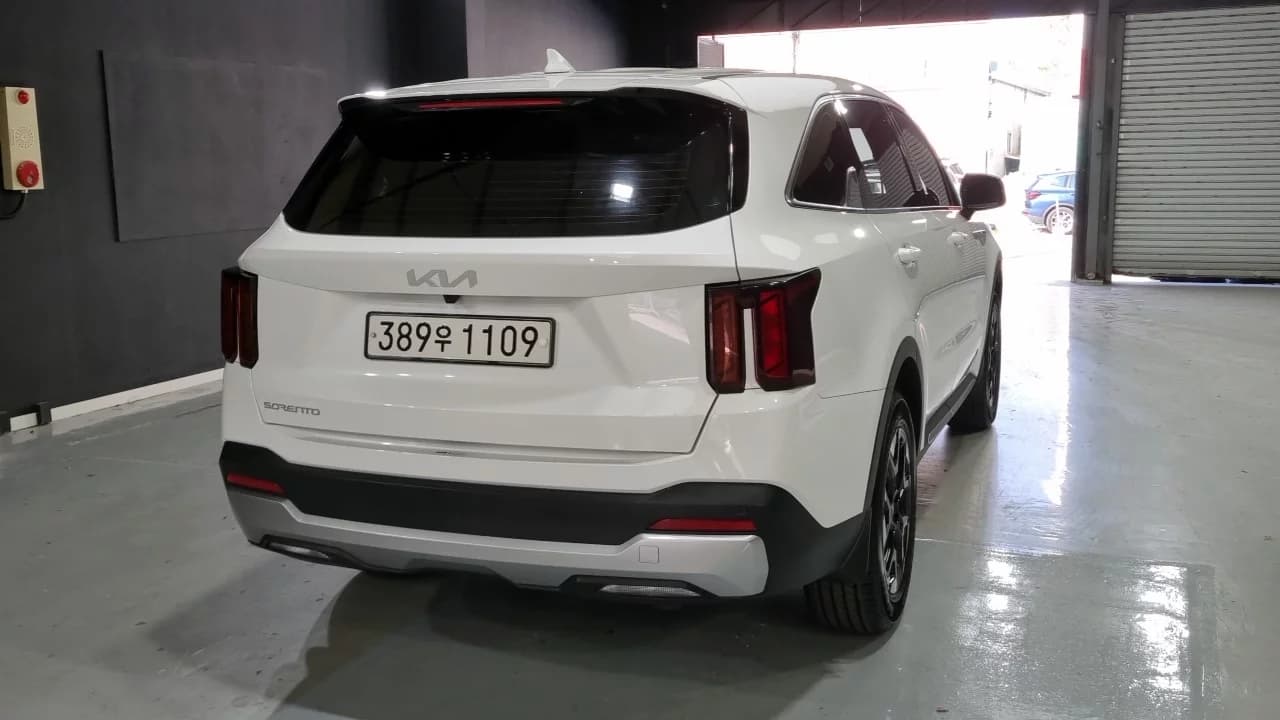Kia Sorento Gasoline 2.5T 2WD Prestige, 2024 г. 15892 км. — фото 2