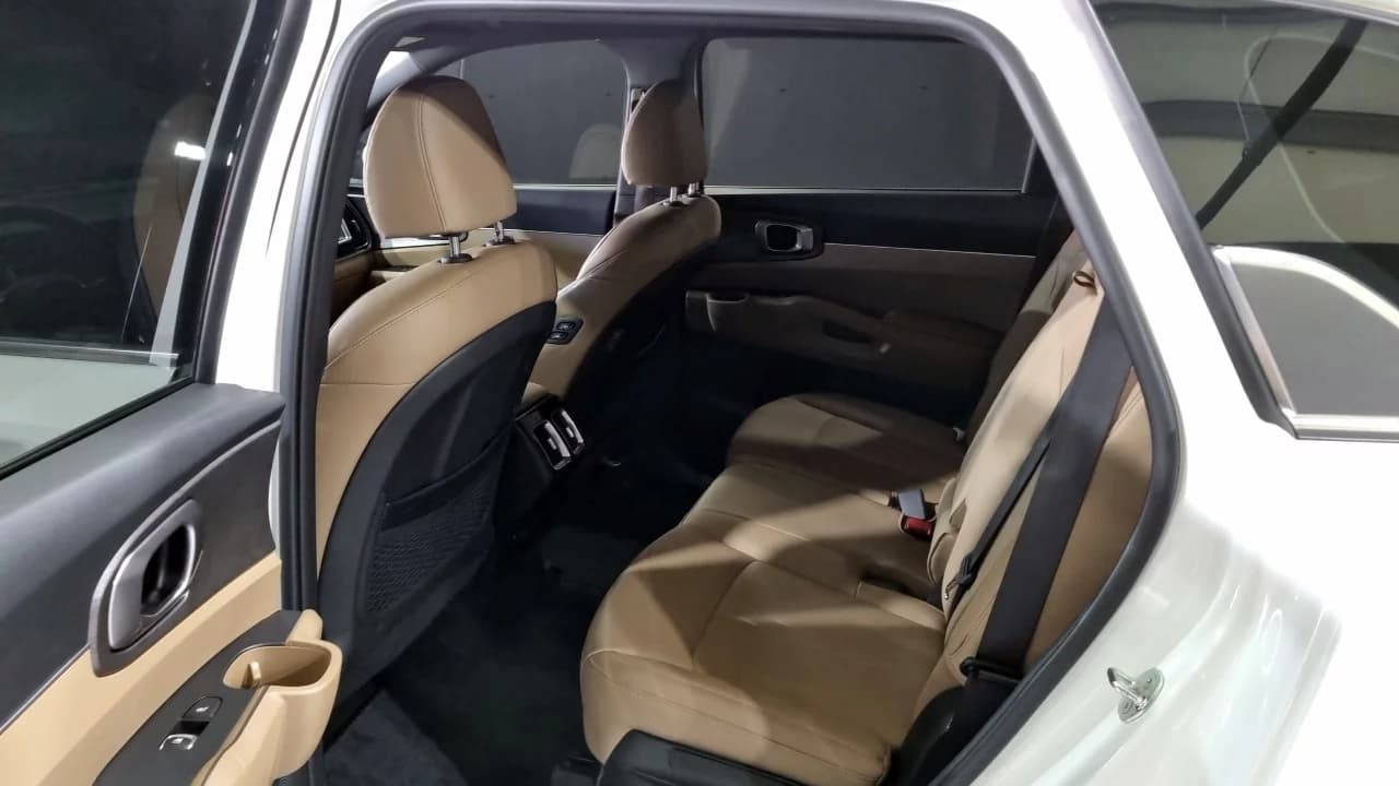 Kia Sorento Gasoline 2.5T 2WD Prestige, 2024 г. 15892 км. — фото 11