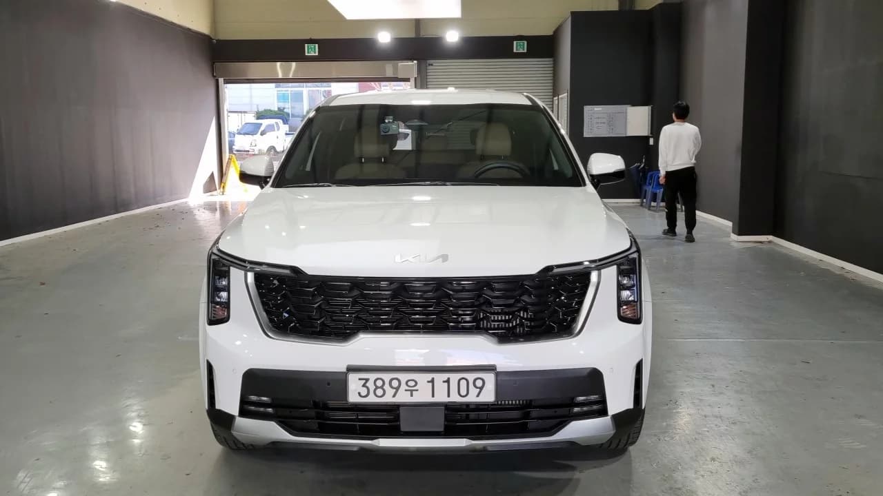 Kia Sorento Gasoline 2.5T 2WD Prestige, 2024 г. 15892 км. — фото 3