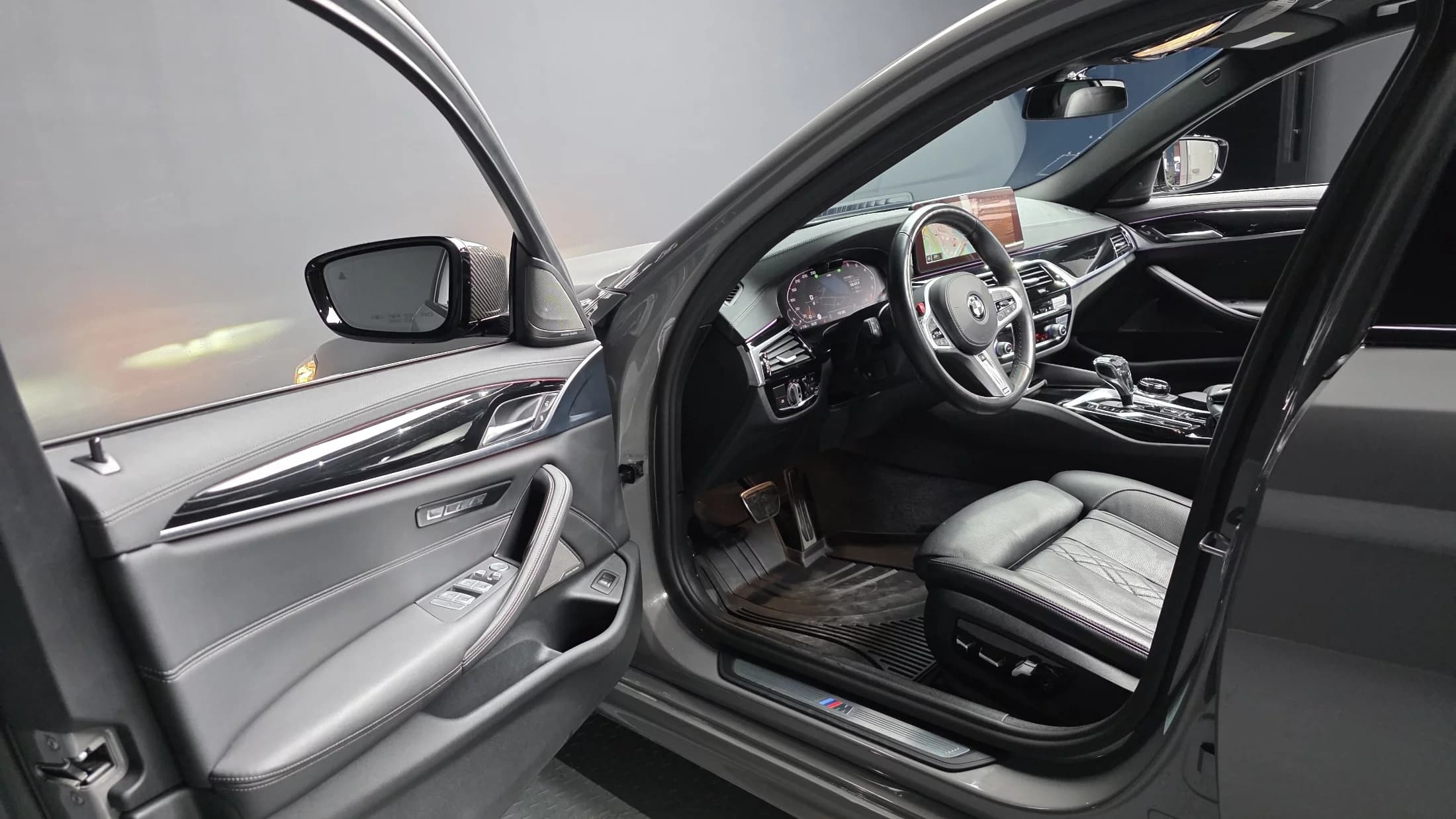 BMW 5-Series 530i M Sport Package, 2021 г. 51684 км. — фото 10
