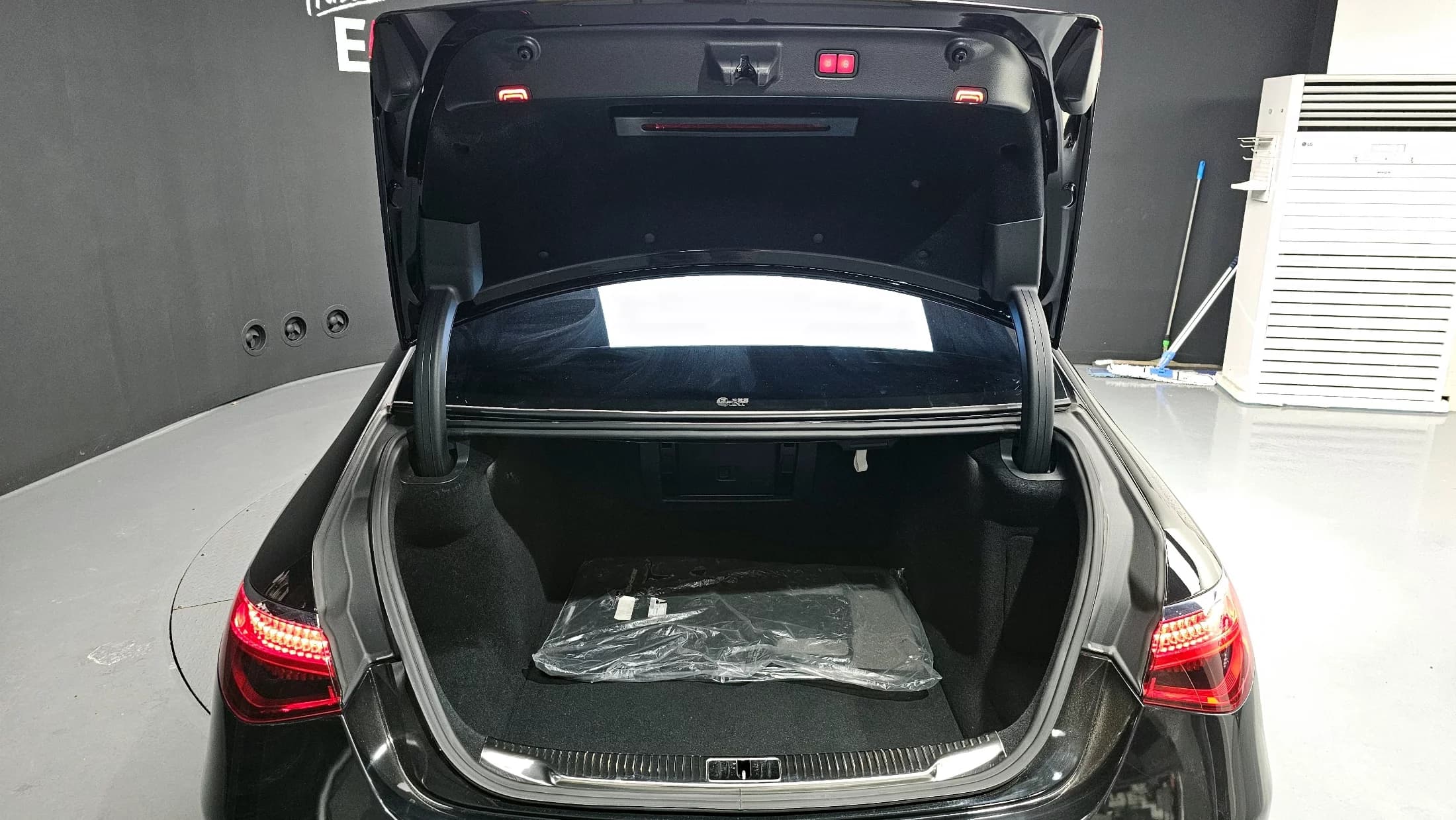 Mercedes-Benz S-Class S500L 4MATIC, 2022 г. 64062 км. — фото 20