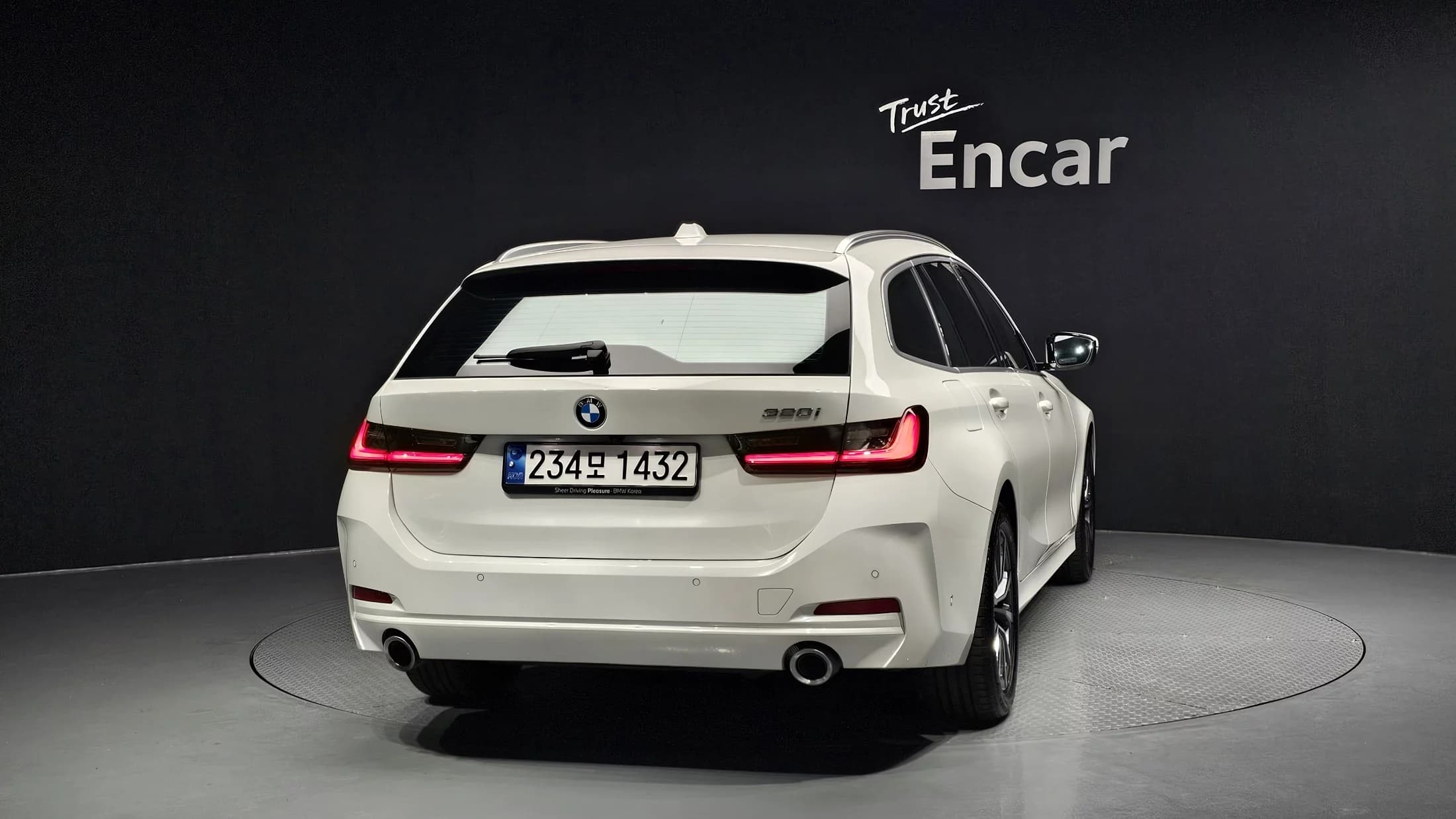 BMW 3-Series 320i Touring, 2024 г. 21534 км. — фото 4