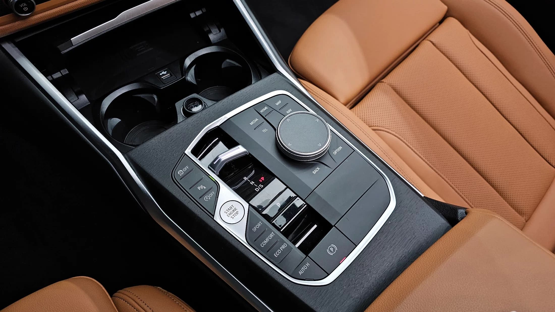 BMW 3-Series 320i Touring, 2024 г. 21534 км. — фото 9