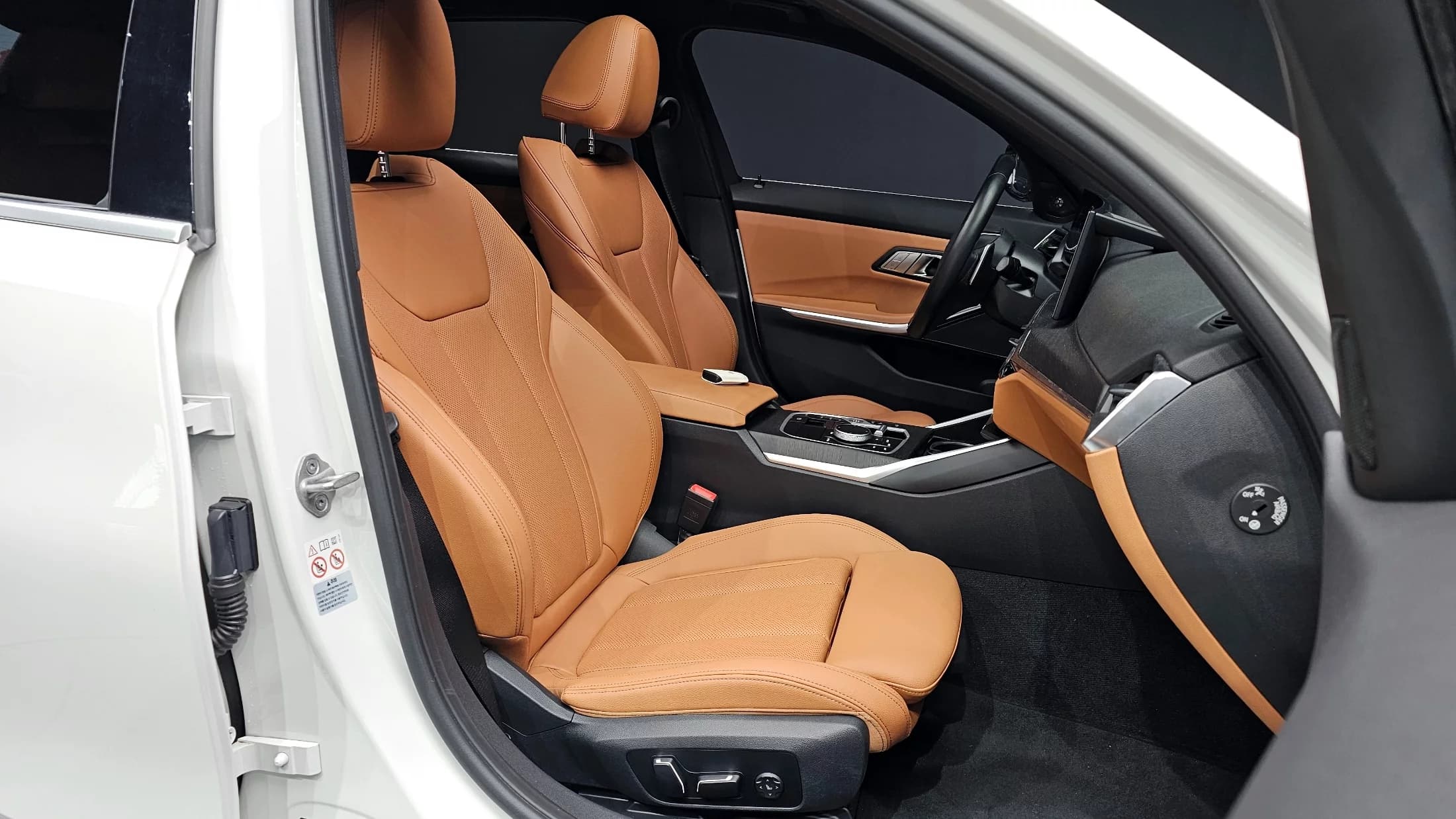 BMW 3-Series 320i Touring, 2024 г. 21534 км. — фото 10