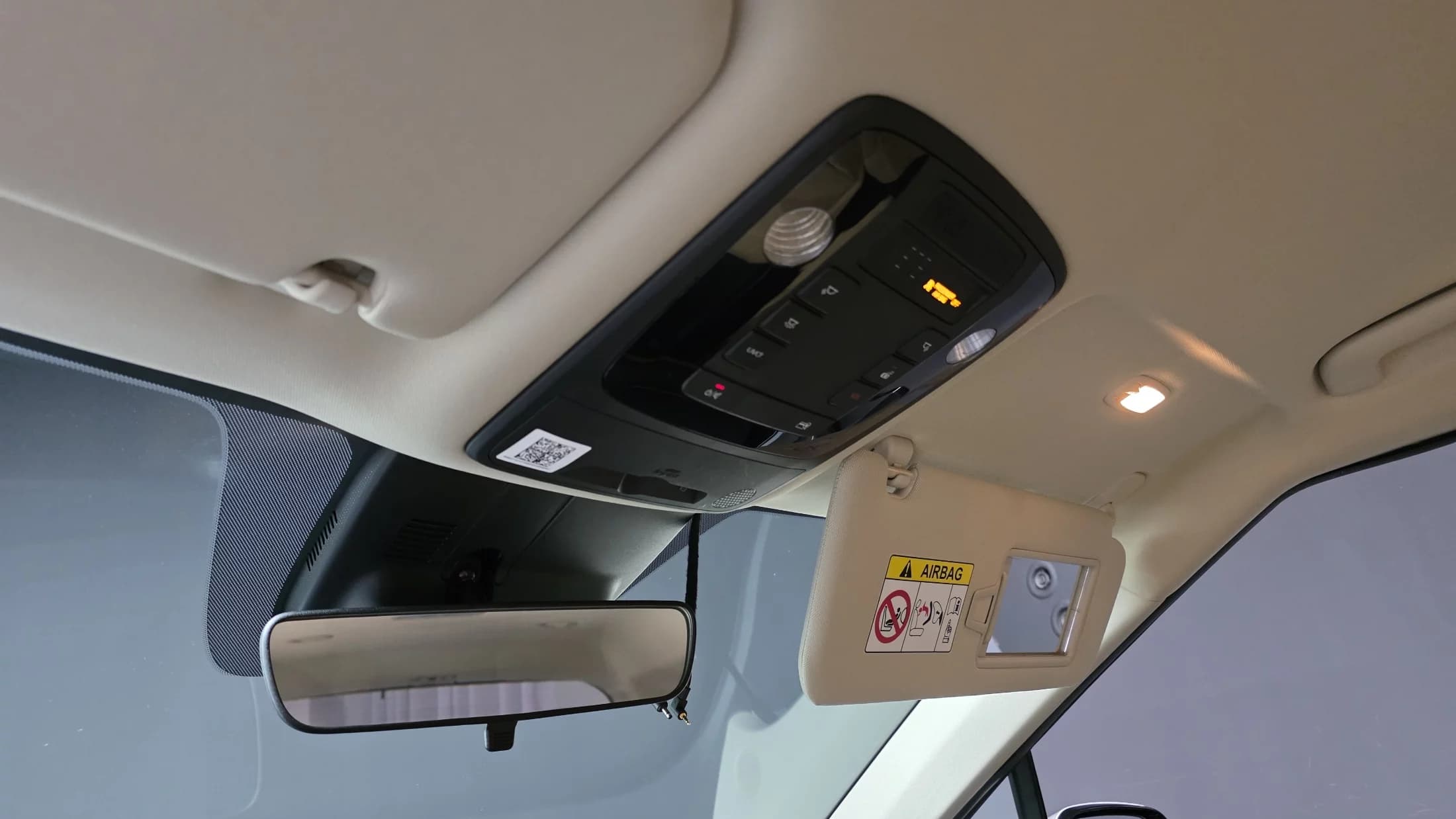 Kia Carnival 9-Seater Prestige, 2021 г. 49497 км. — фото 19