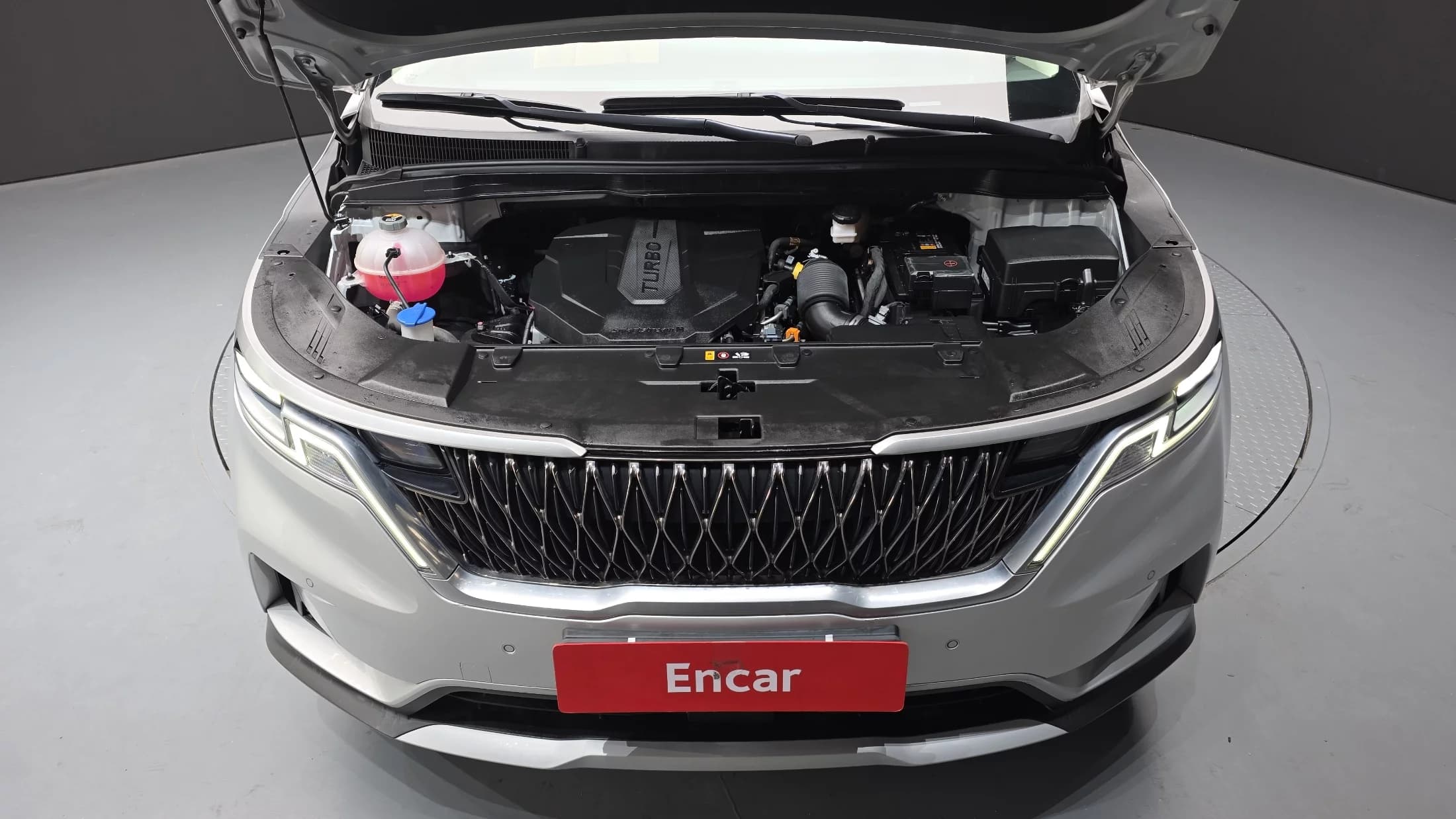 Kia Carnival 9-Seater Prestige, 2021 г. 49497 км. — фото 6