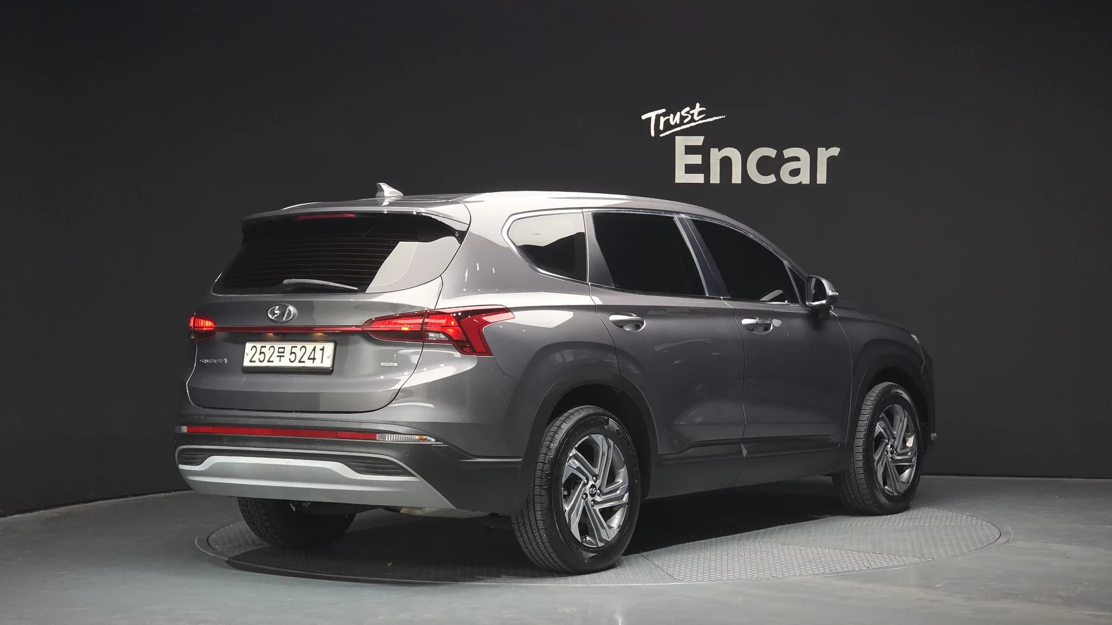 Hyundai Santa Fe Diesel 2.2 4WD Exclusive, 2022 г. 157705 км. — фото 2