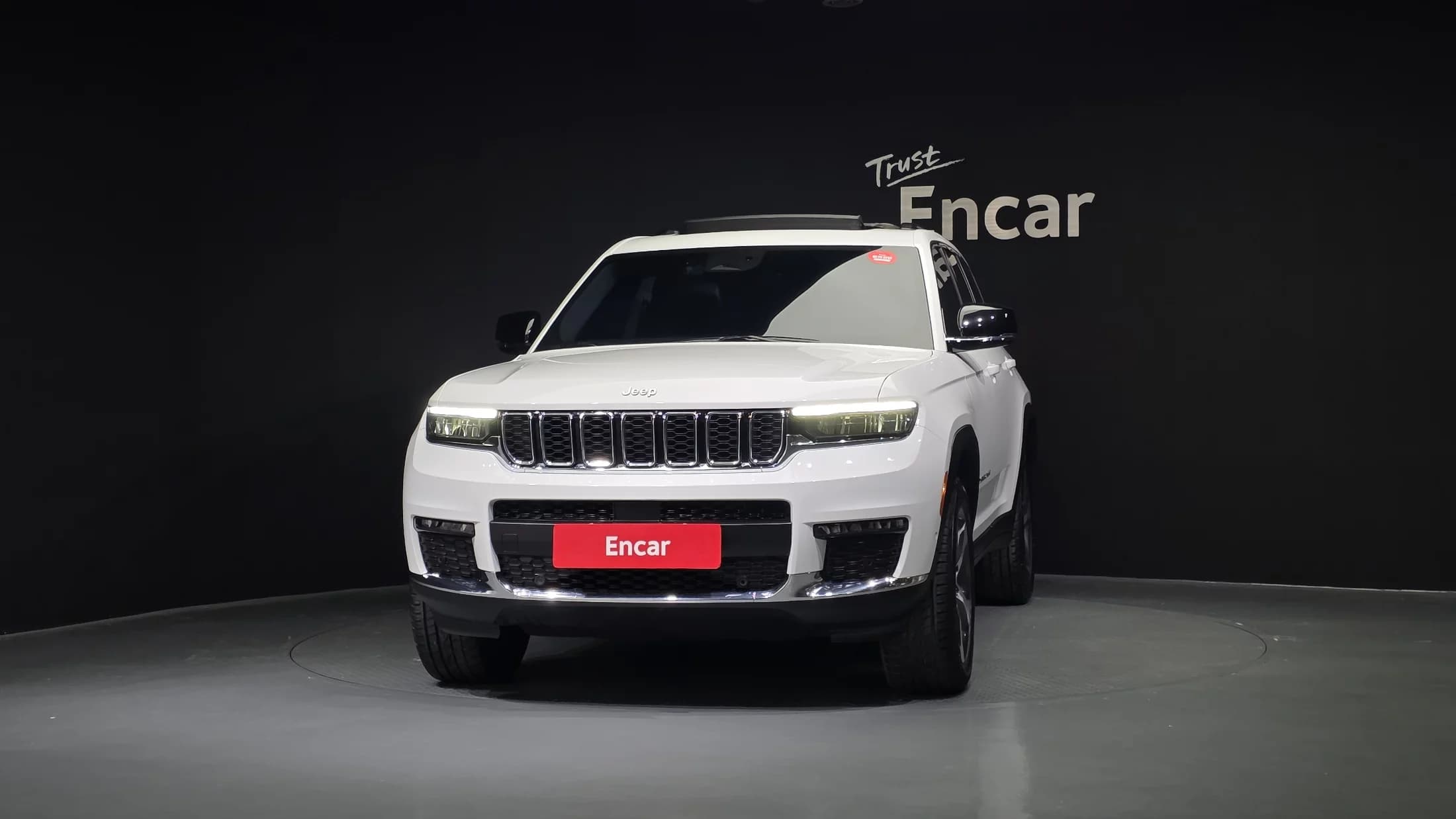Jeep Grand Cherokee 3.6 Limited WK2, 2023 г. 82748 км. — фото 3