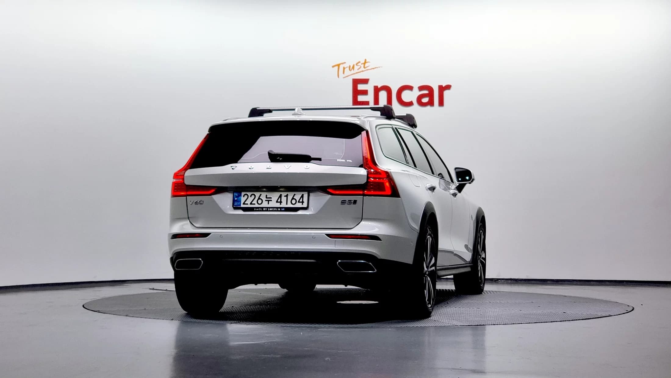 Volvo V60 B5 Pro AWD, 2021 г. 112409 км. — фото 4