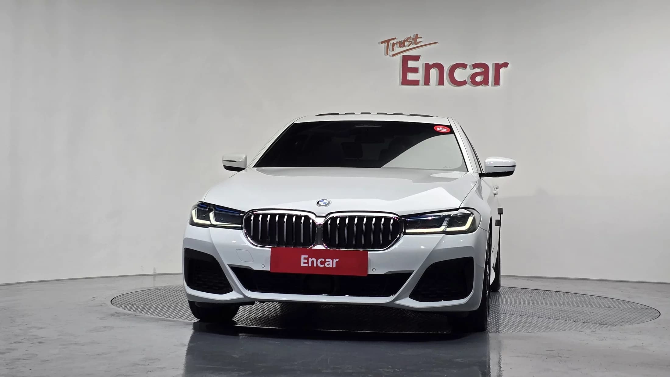 BMW 5-Series 530i M Sport Package, 2022 г. 26418 км. — фото 3