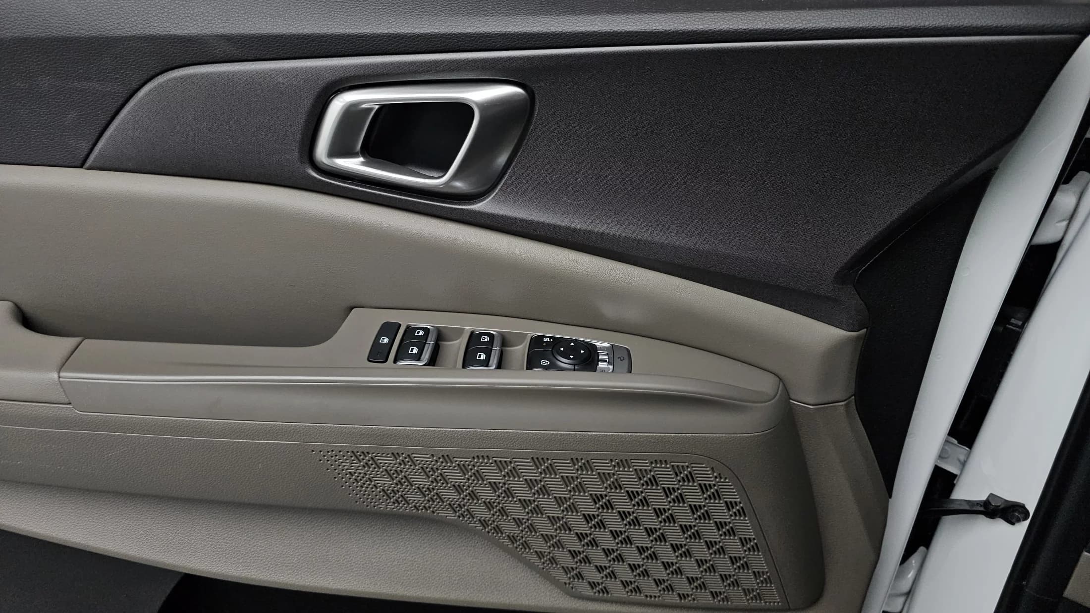 Kia Carnival 9-Seater Prestige, 2025 г. 3909 км. — фото 17