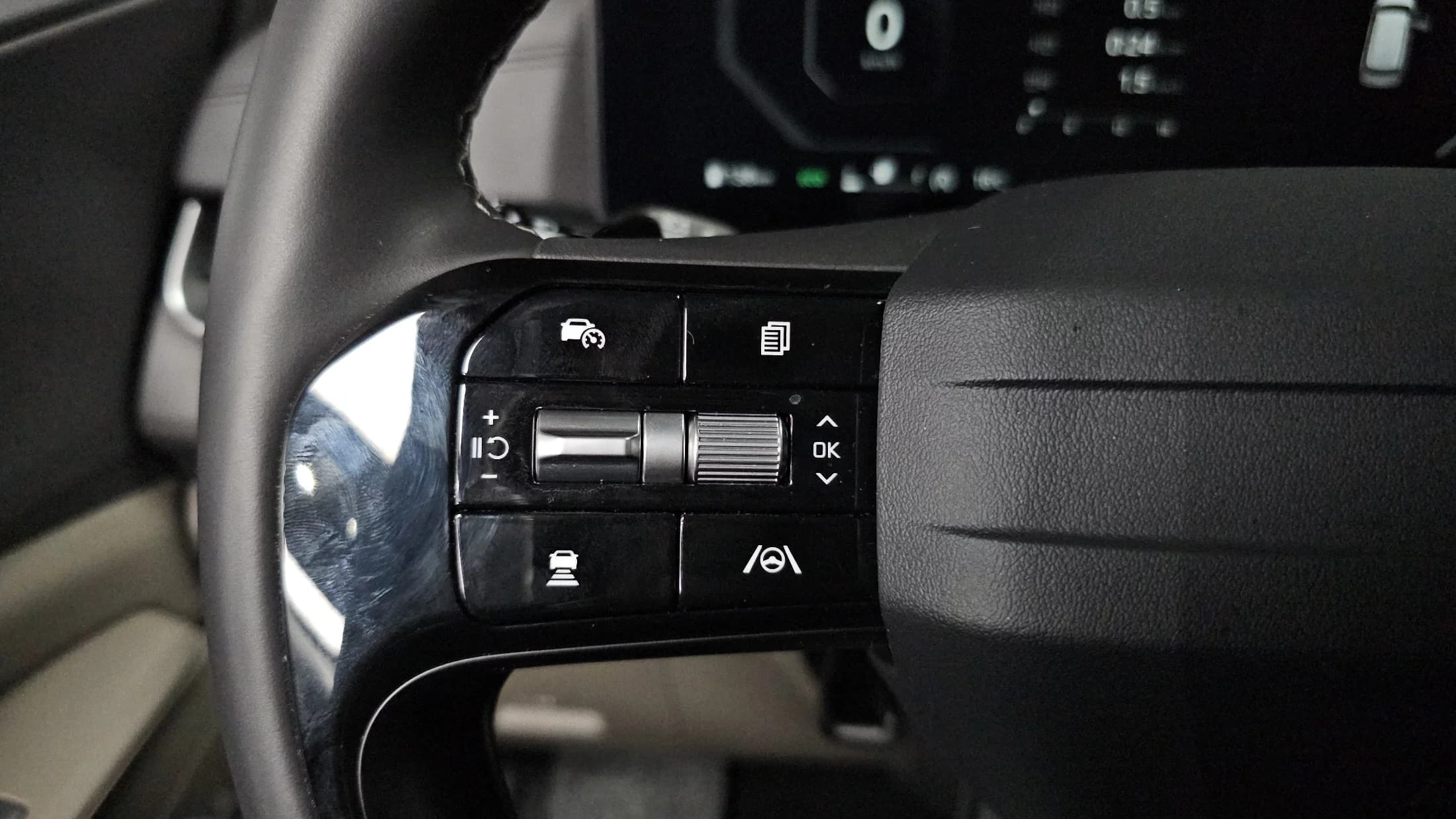 Kia Carnival 9-Seater Prestige, 2025 г. 3909 км. — фото 18