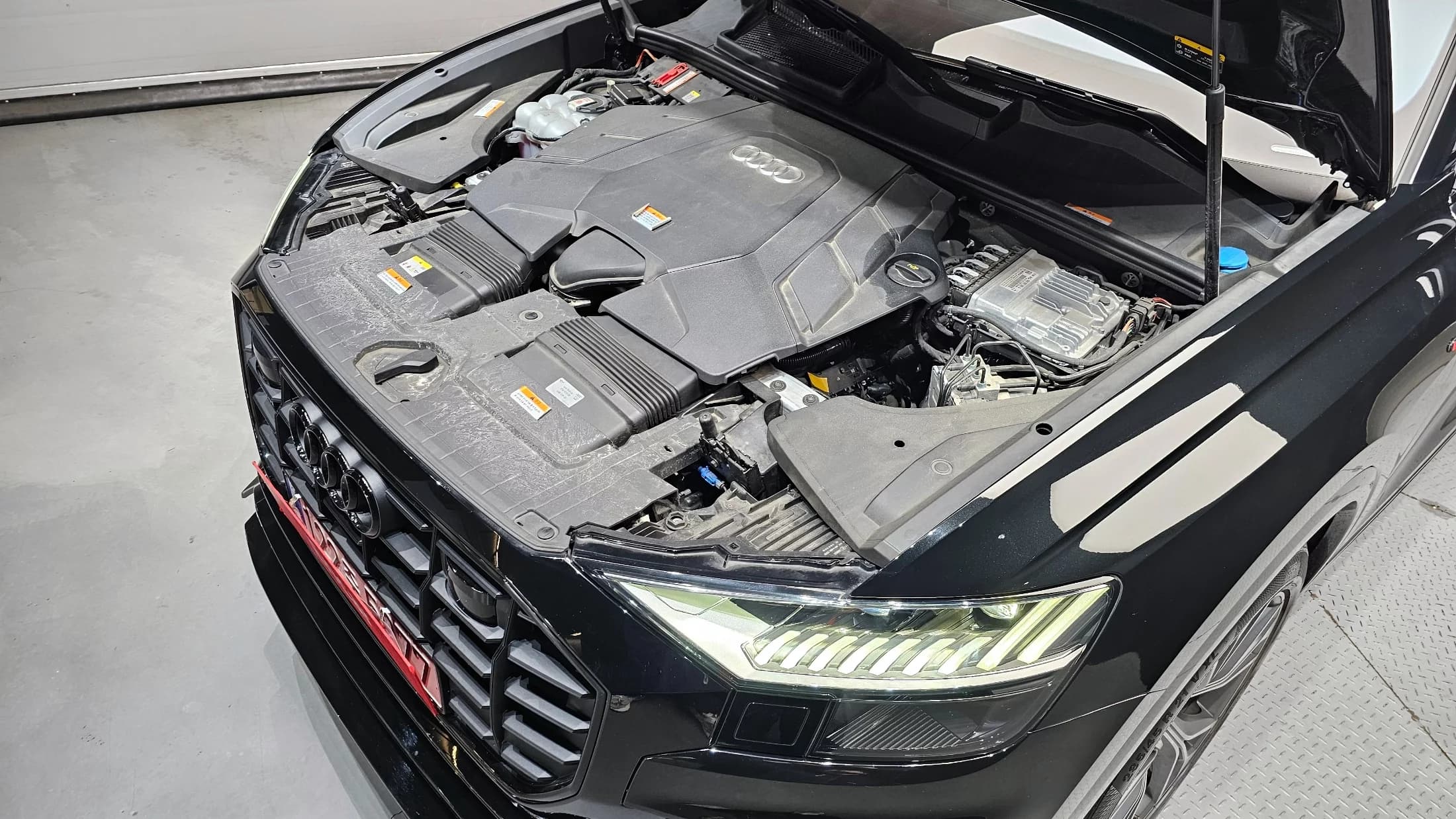Audi Q8 55 TFSI Quattro Premium, 2022 г. 32597 км. — фото 6