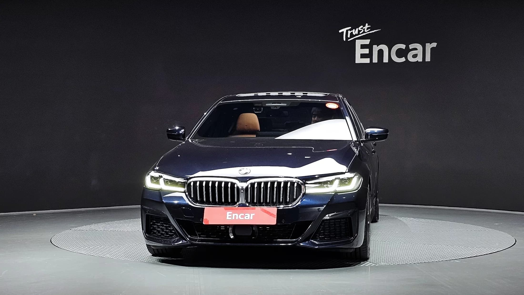 BMW 5-Series 520i M Sport, 2021 г. 70570 км. — фото 3