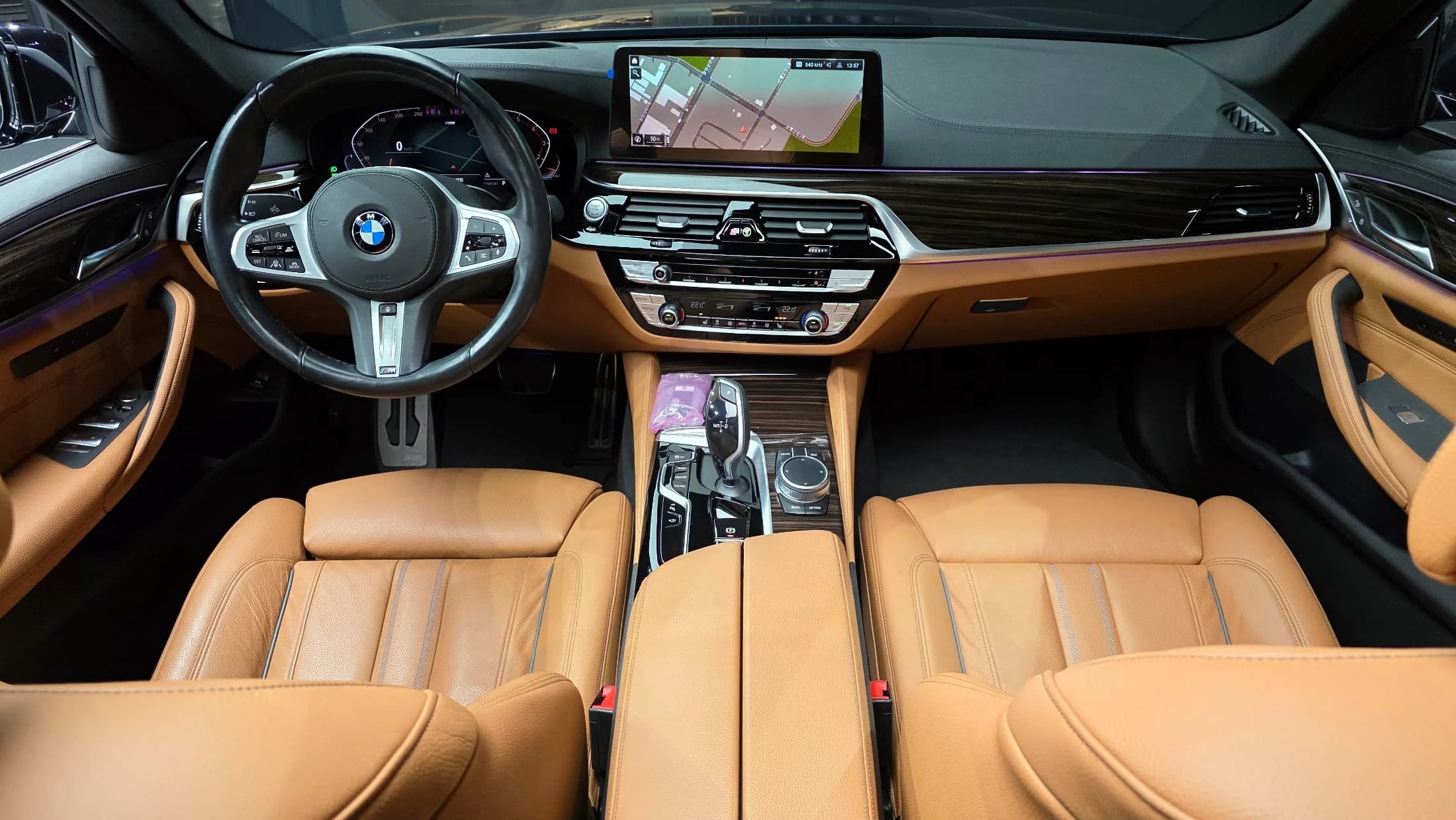 BMW 5-Series 520i M Sport, 2021 г. 70570 км. — фото 7