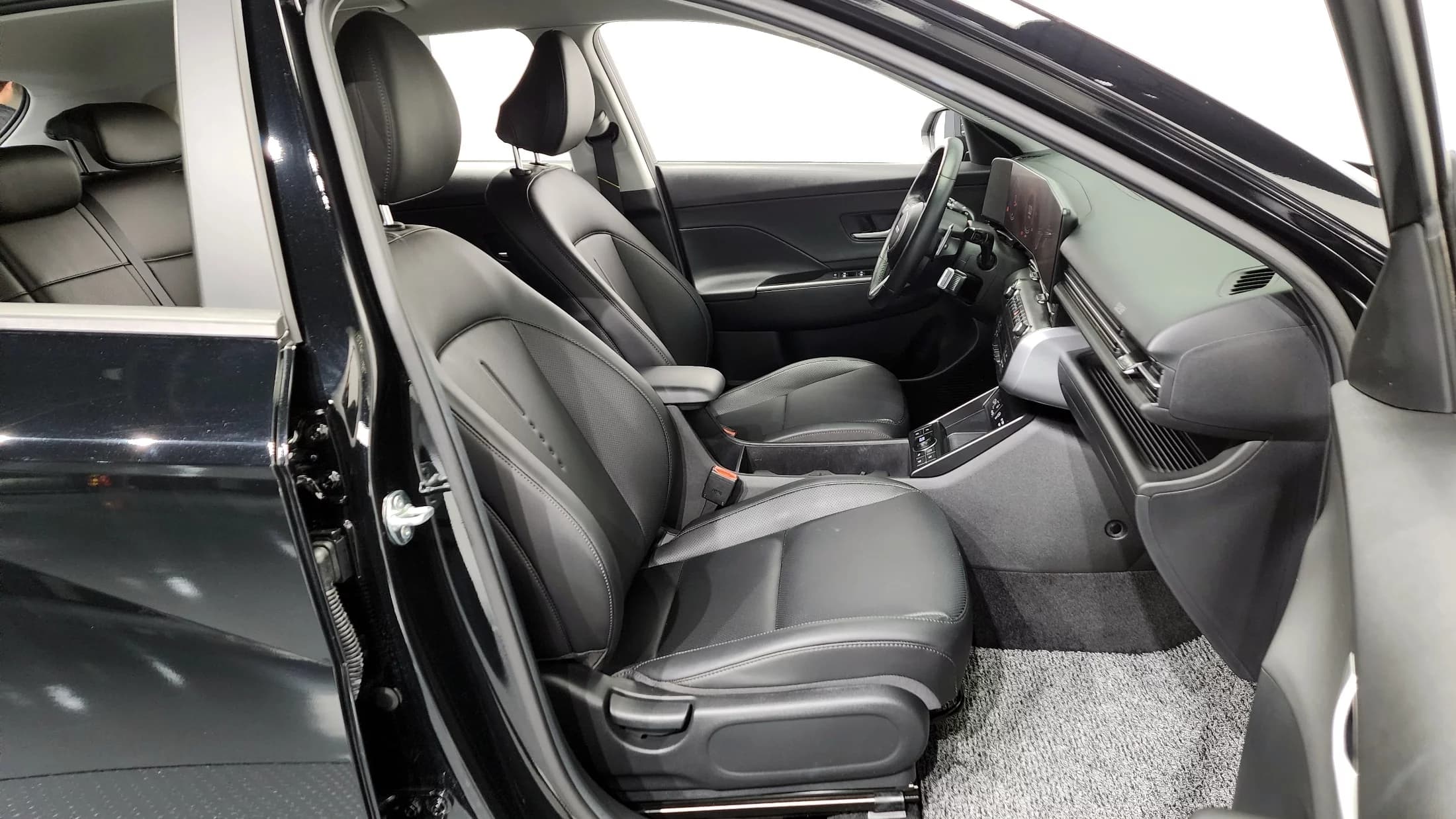 Hyundai Kona Gasoline 1.6 Turbo 2WD Modern Plus, 2024 г. 4431 км. — фото 11