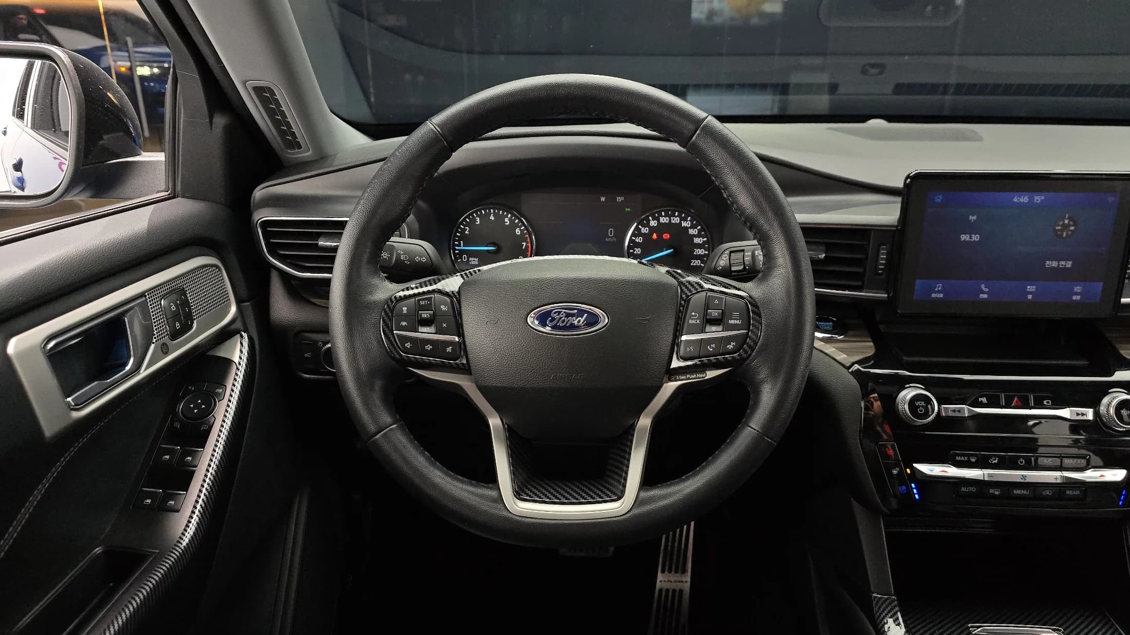 Ford EXPLORER 2.3 LimIted 4WD, 2022 г. 27636 км. — фото 13