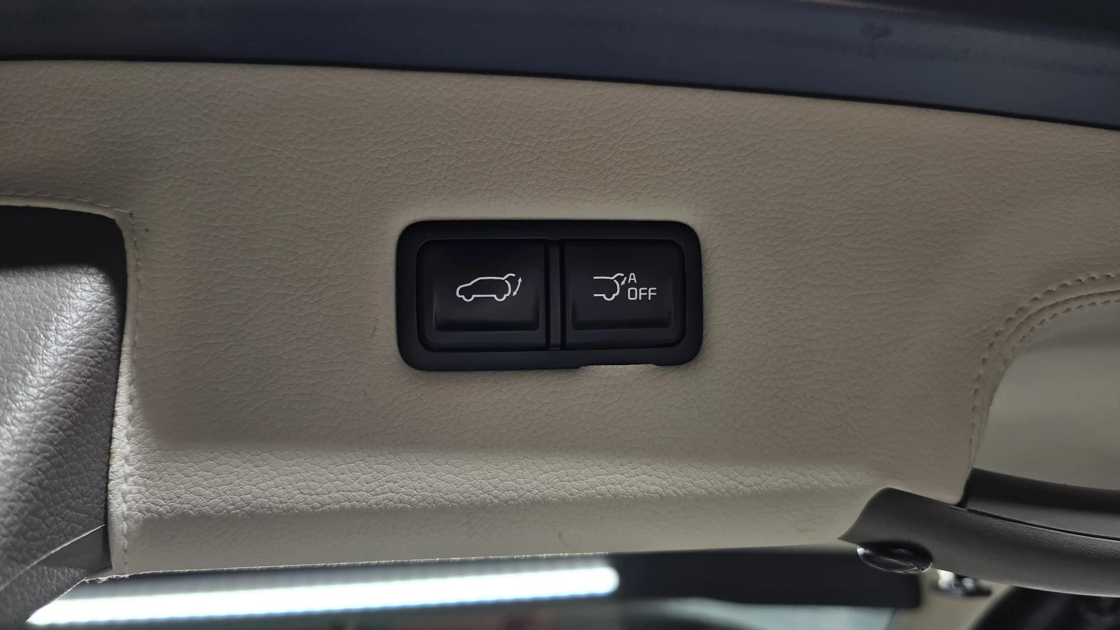 Kia Carnival Gasoline 9-seater Limousine(Special vehicle), 2023 г. 58300 км. — фото 20