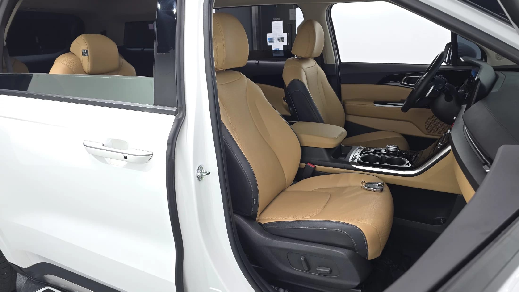 Kia Carnival 9-Seater Noblesse, 2022 г. 97190 км. — фото 10