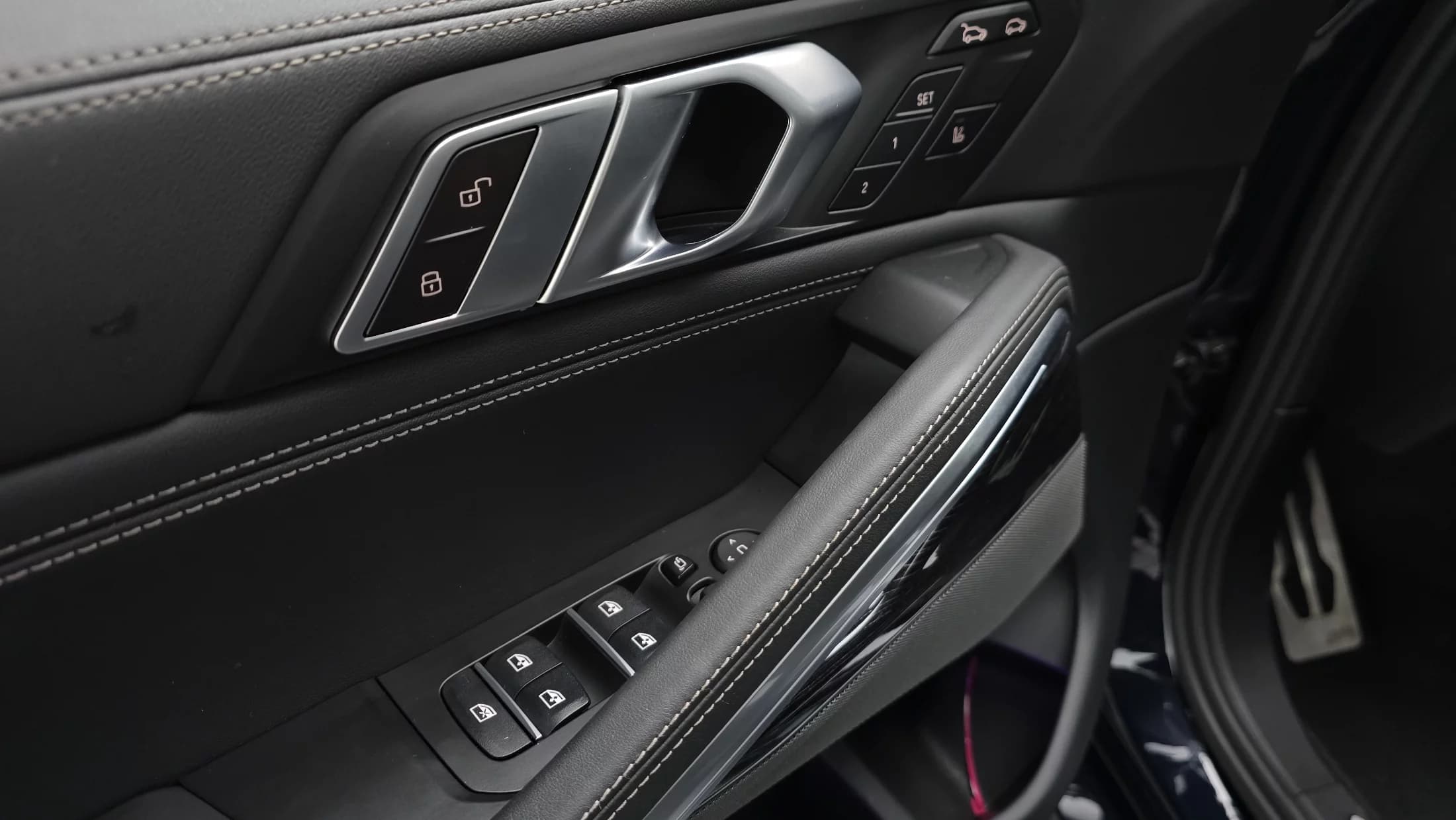 BMW X6 xDrive40i M Sport, 2023 г. 25176 км. — фото 17