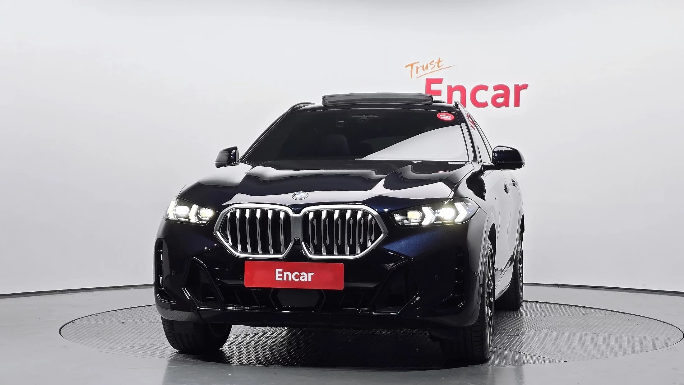 BMW X6 xDrive40i M Sport, 2023 г. 25176 км. — фото 3