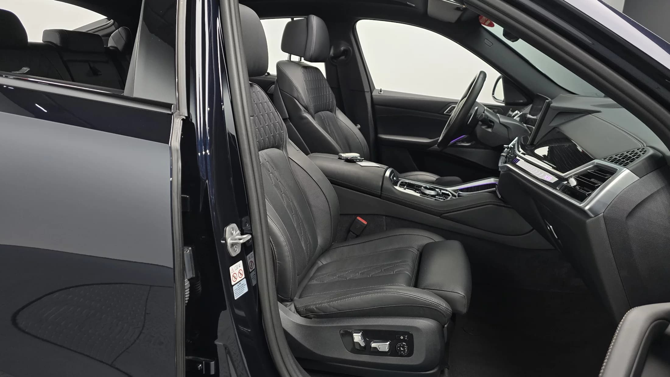 BMW X6 xDrive40i M Sport, 2023 г. 25176 км. — фото 10