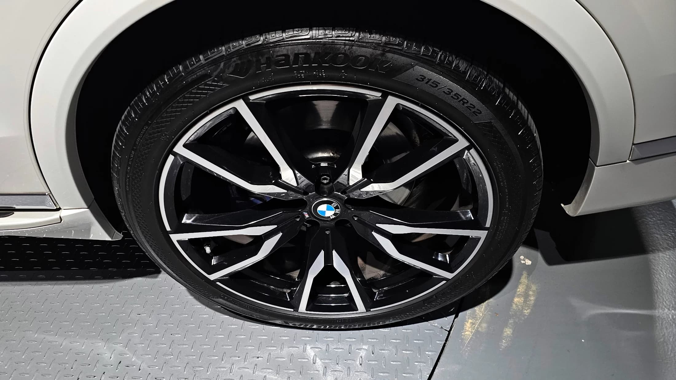 BMW X7 xDrive 40i M Sport 6STR, 2022 г. 93125 км. — фото 5