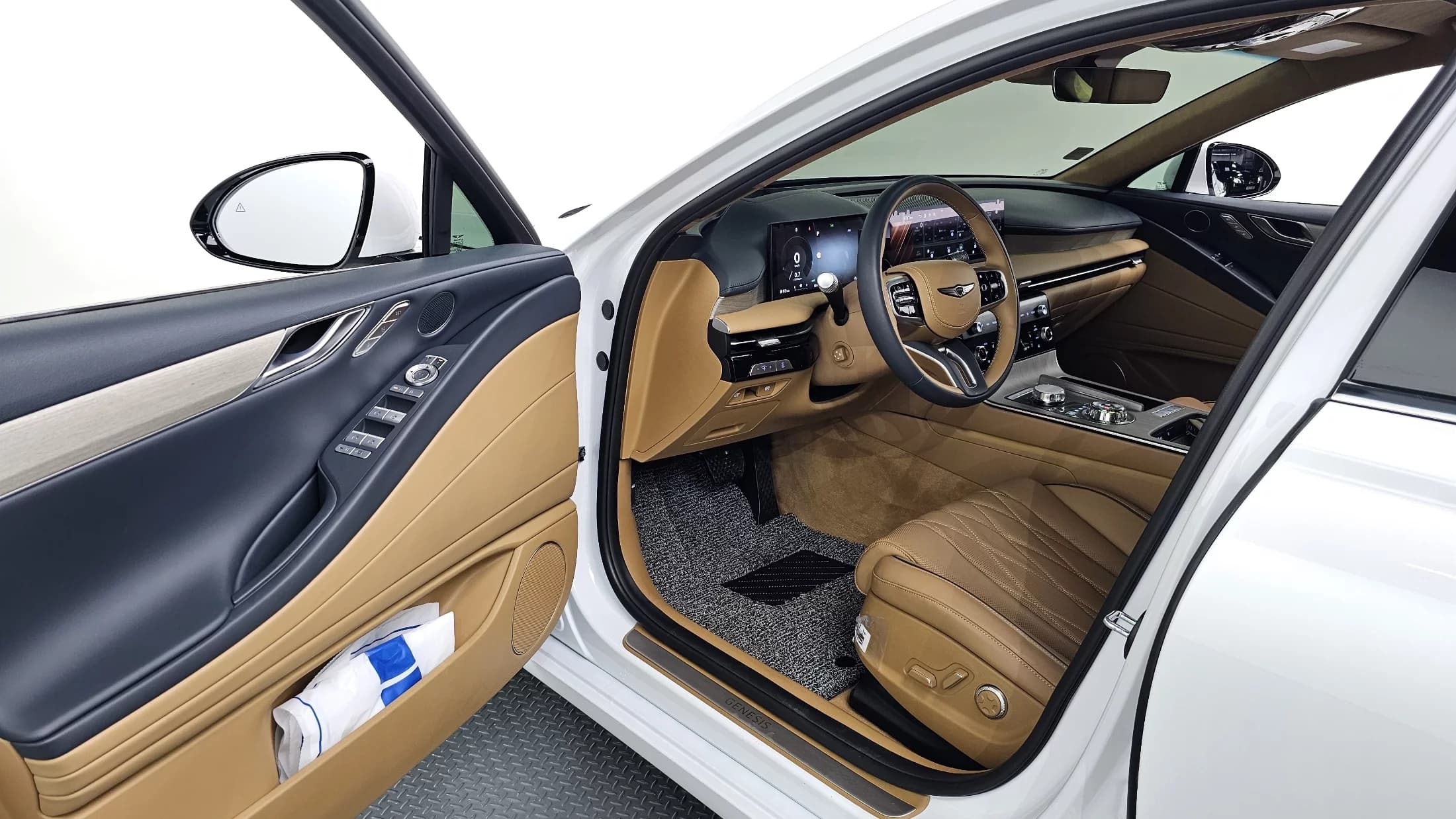 Genesis G80 Gasoline 2.5 Turbo 2WD, 2025 г. 6288 км. — фото 12