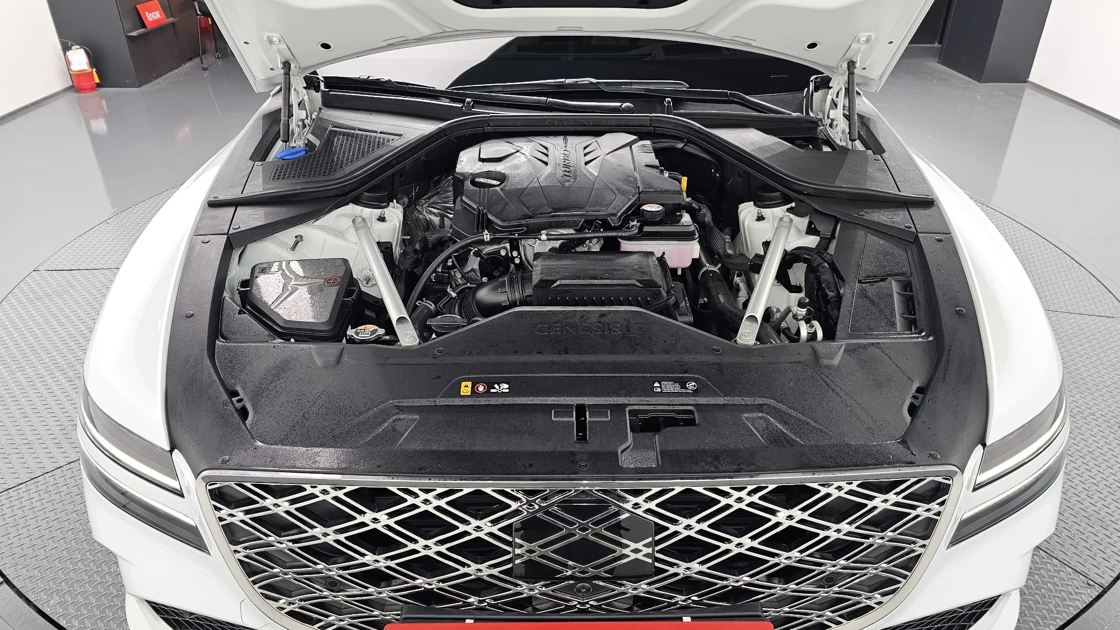 Genesis G80 Gasoline 2.5 Turbo 2WD, 2025 г. 6288 км. — фото 6