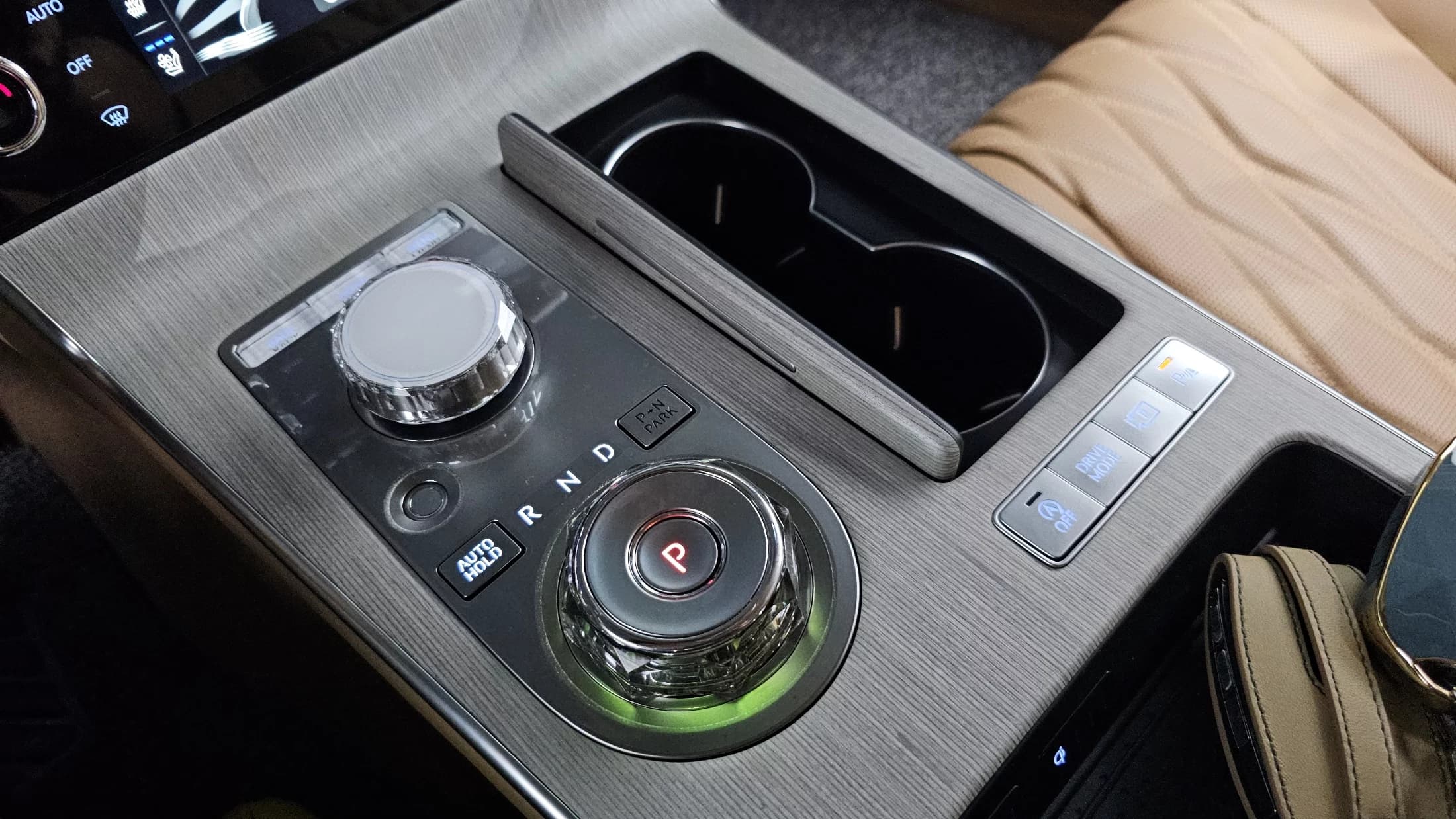 Genesis G80 Gasoline 2.5 Turbo 2WD, 2025 г. 6288 км. — фото 9