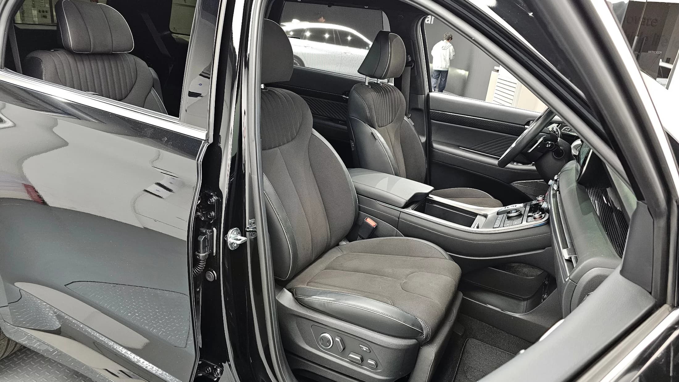 Hyundai Palisade Gasoline 3.8 2WD Calligraphy Black Edition, 2024 г. 26821 км. — фото 12