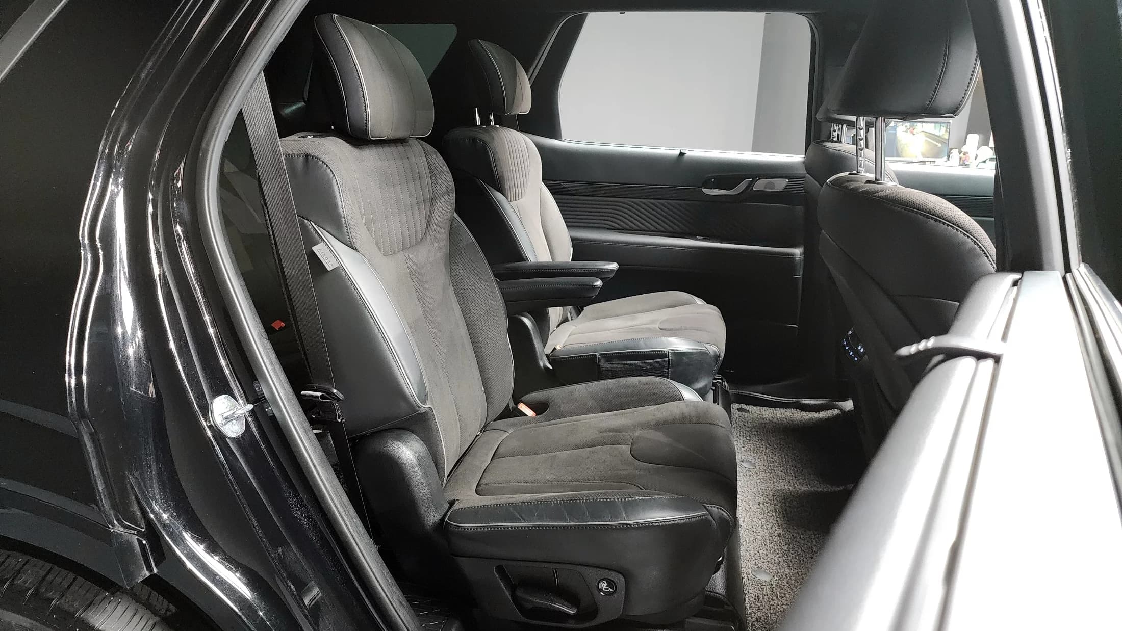 Hyundai Palisade Diesel 2.2 2WD Calligraphy Black Edition, 2024 г. 40329 км. — фото 12