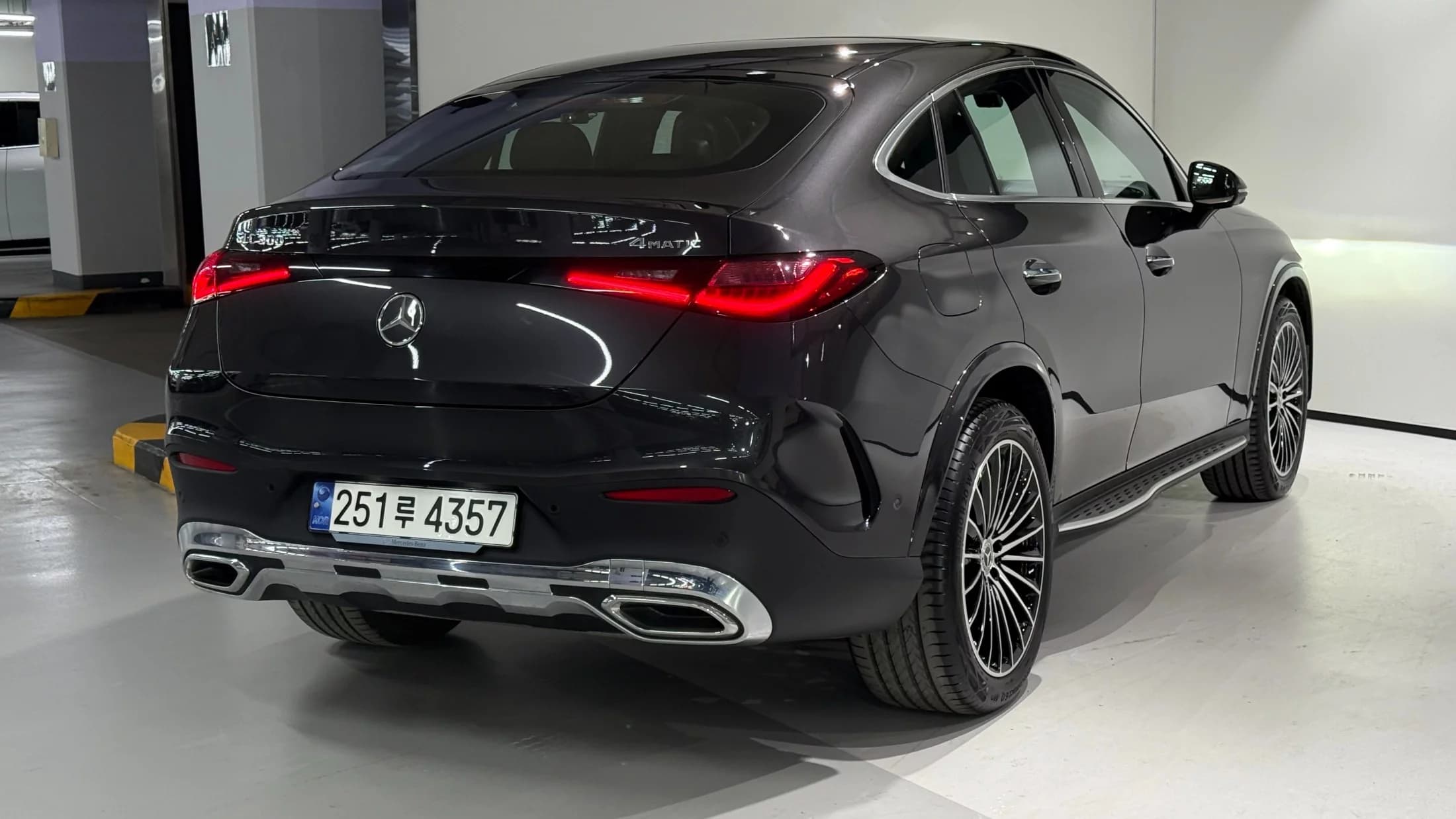 Mercedes-Benz GLC-Class GLC300 4MATIC Coupe, 2024 г. 3562 км. — фото 4