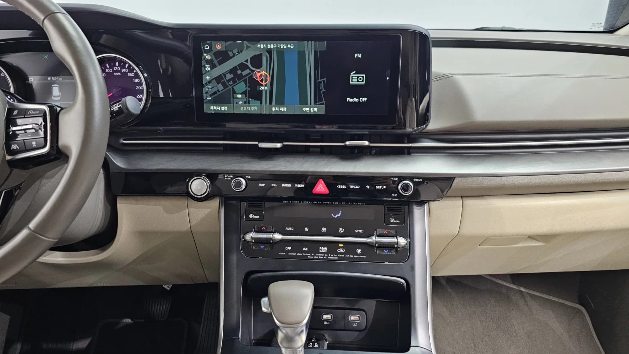 Kia Carnival 9-Seater Prestige, 2021 г. 22333 км. — фото 15