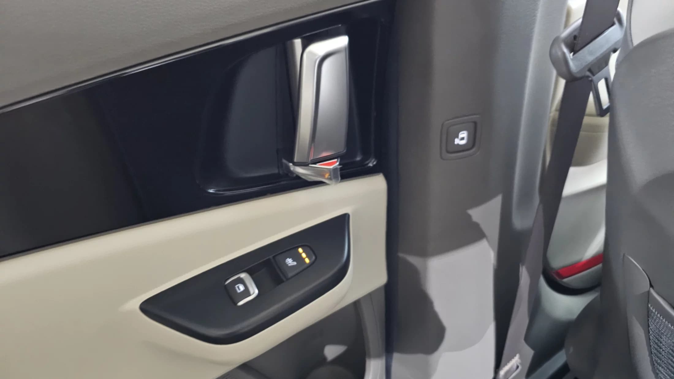 Kia Carnival 9-Seater Prestige, 2021 г. 22333 км. — фото 19