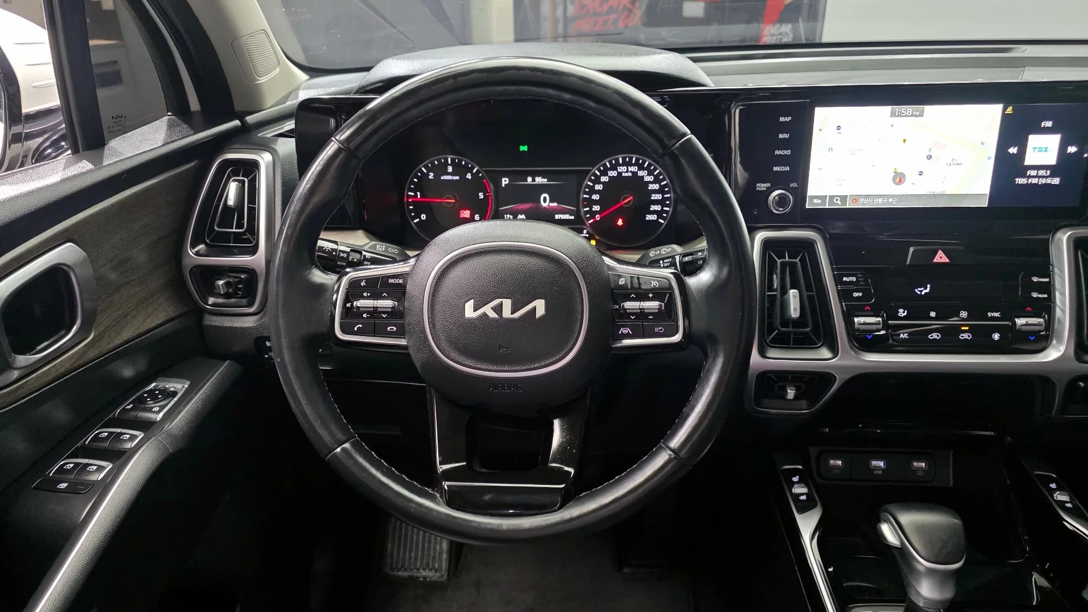 Kia Sorento Diesel 2.2 2WD Prestige, 2021 г. 97738 км. — фото 13