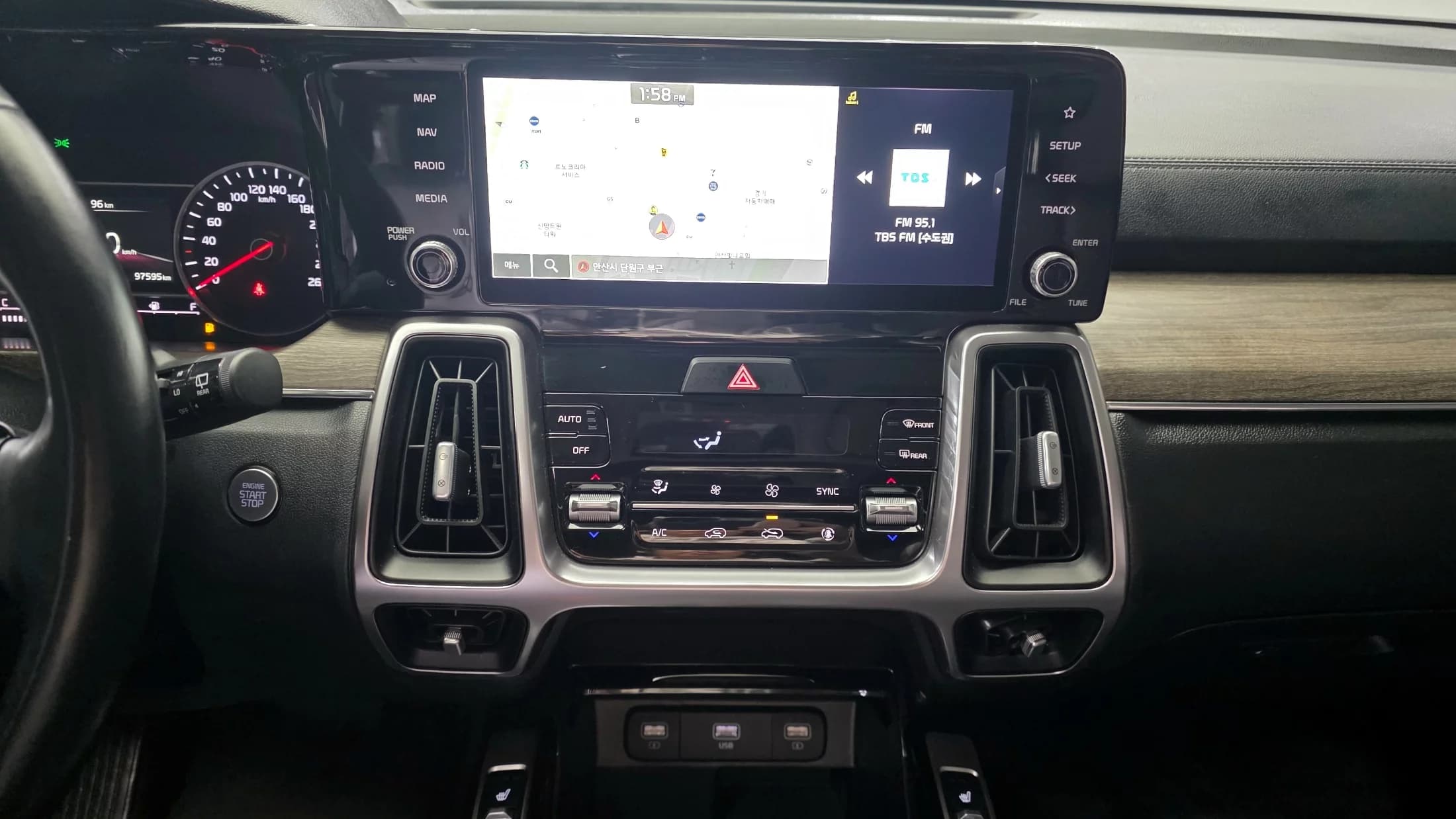 Kia Sorento Diesel 2.2 2WD Prestige, 2021 г. 97738 км. — фото 18