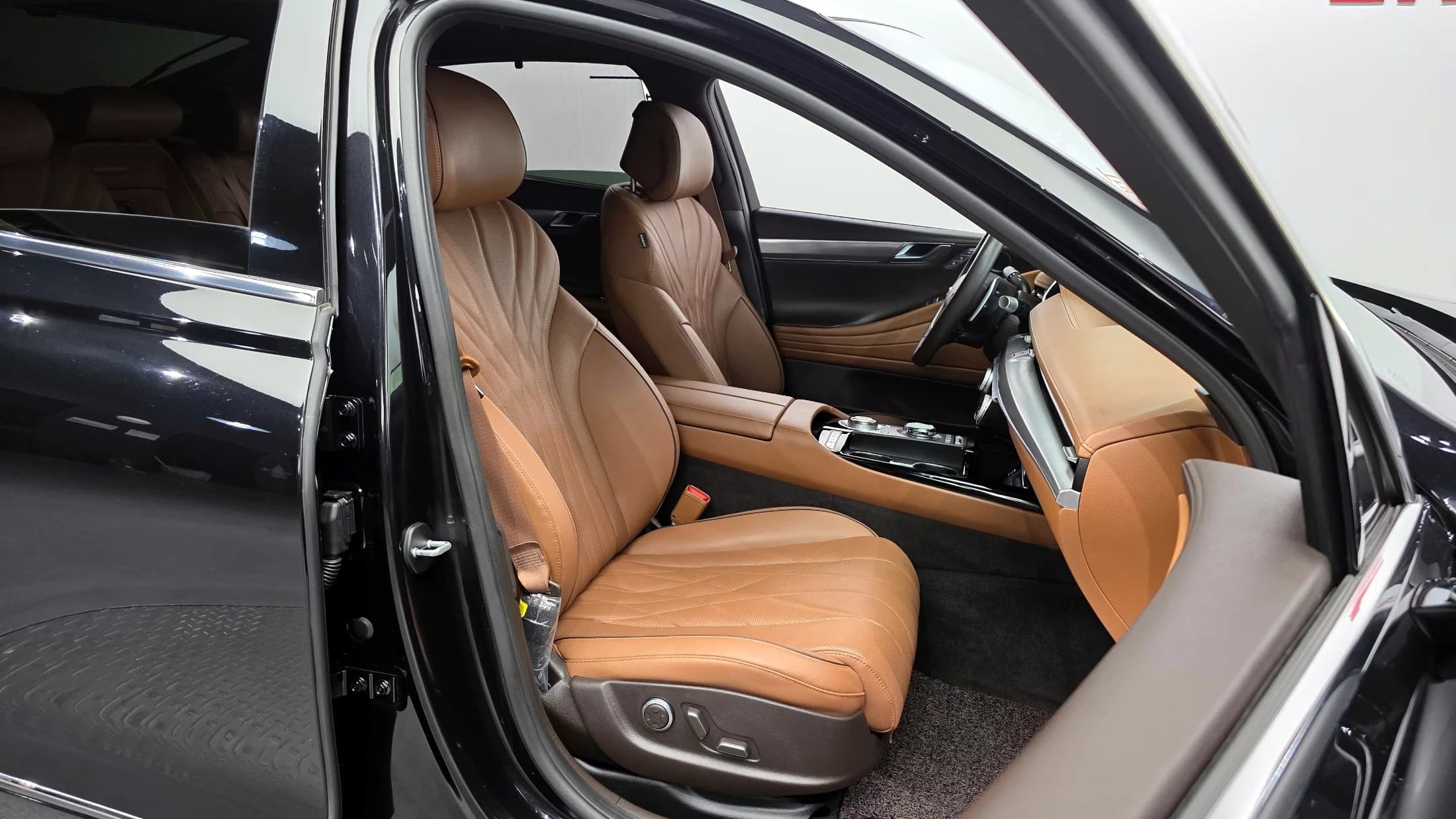 Genesis G80 Gasoline 2.5 Turbo AWD, 2022 г. 47006 км. — фото 12
