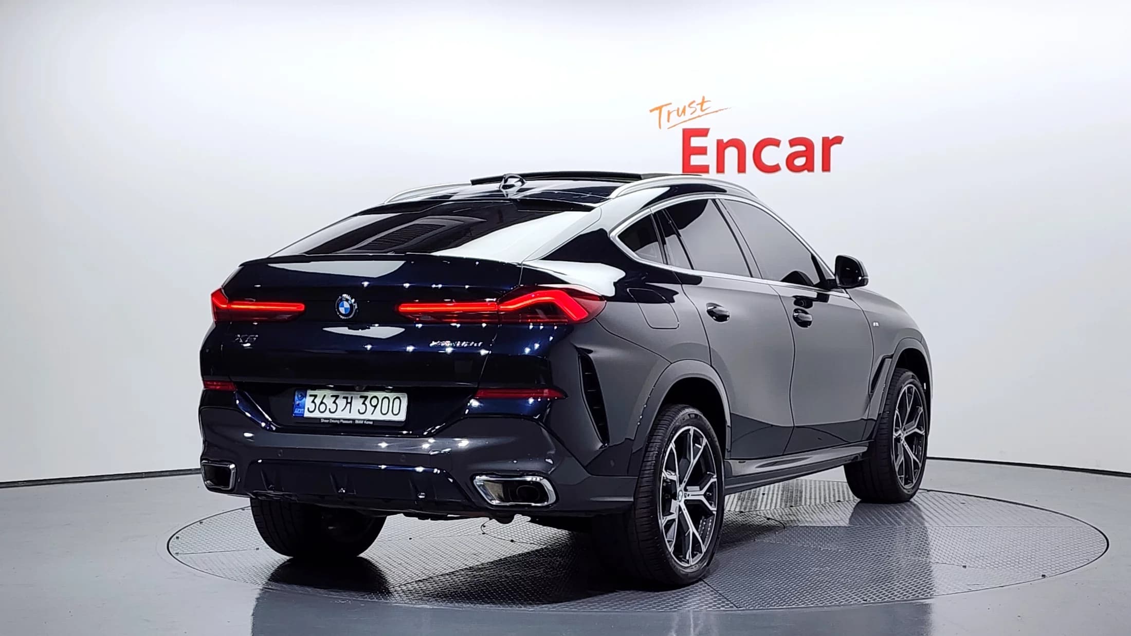 BMW X6 xDrive30d M Sport, 2023 г. 32136 км. — фото 2