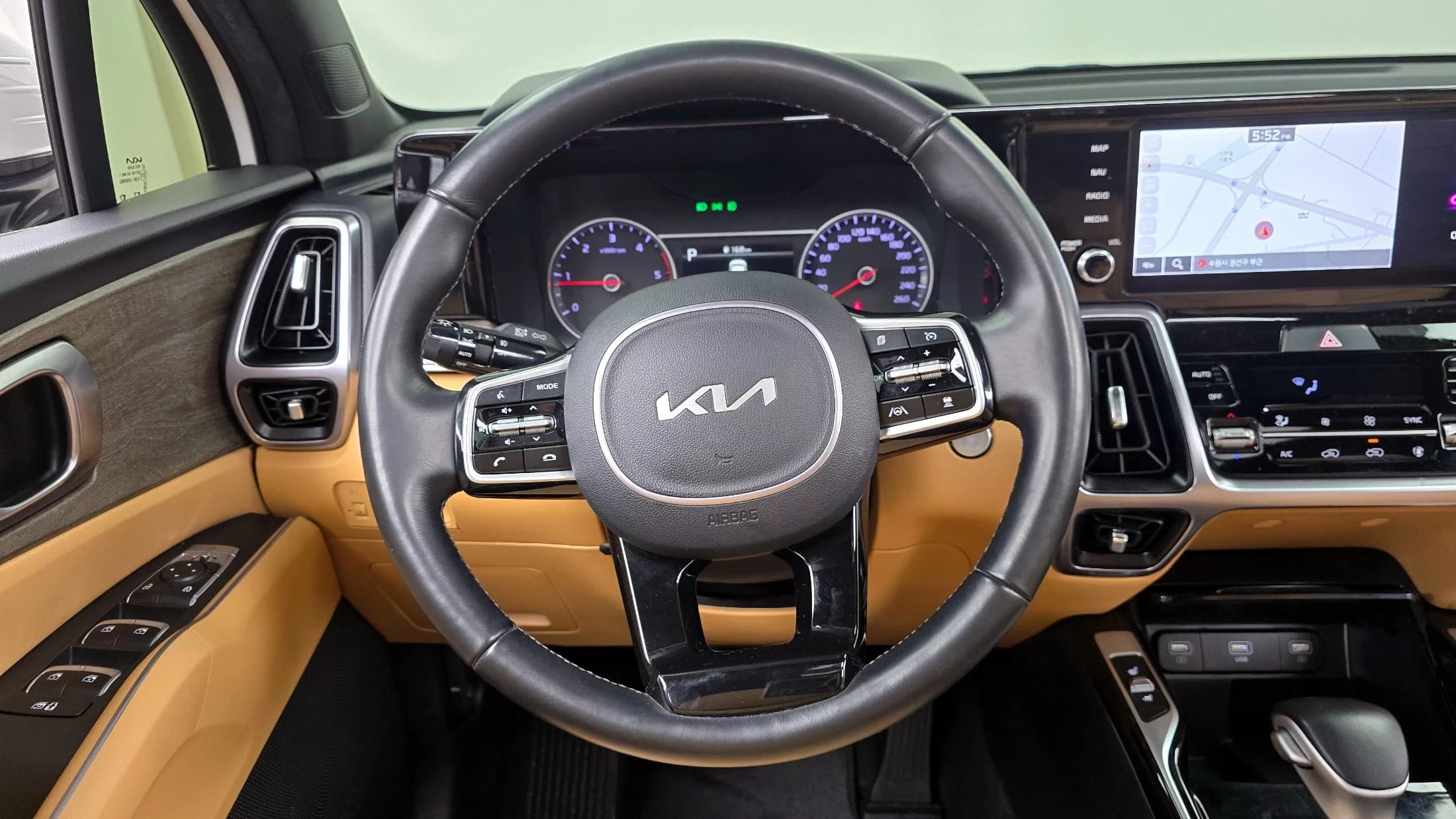 Kia Sorento Diesel 2.2 2WD Prestige, 2022 г. 52302 км. — фото 13