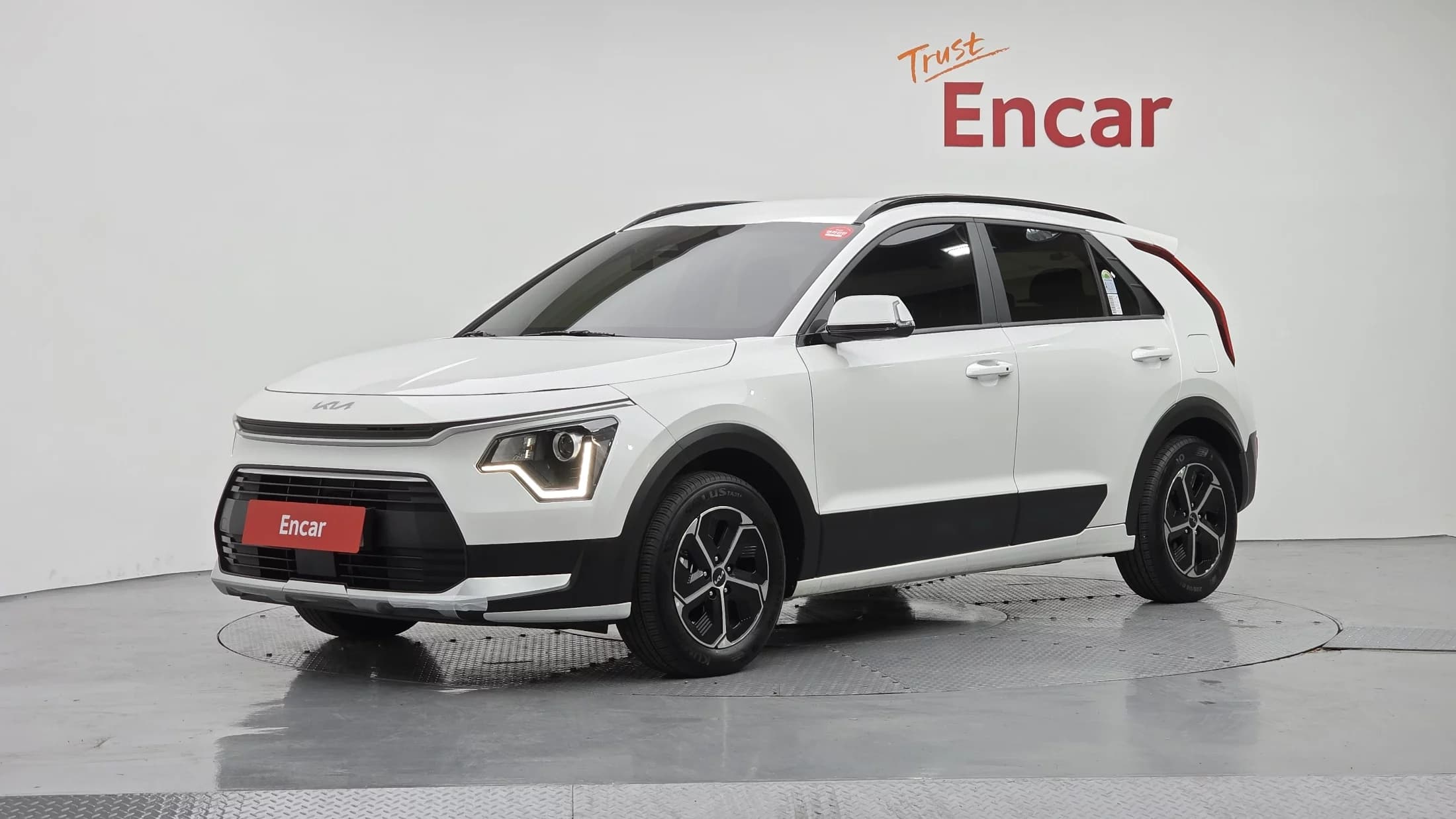 Kia Niro Prestige, гибрид, 2024 г. 19096 км.