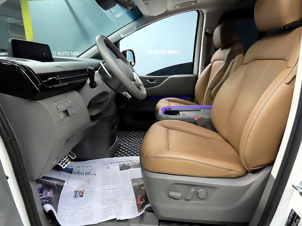 Hyundai Staria 4WD Lounge 7-Seater Inspiration, 2024 г. 31406 км. — фото 6