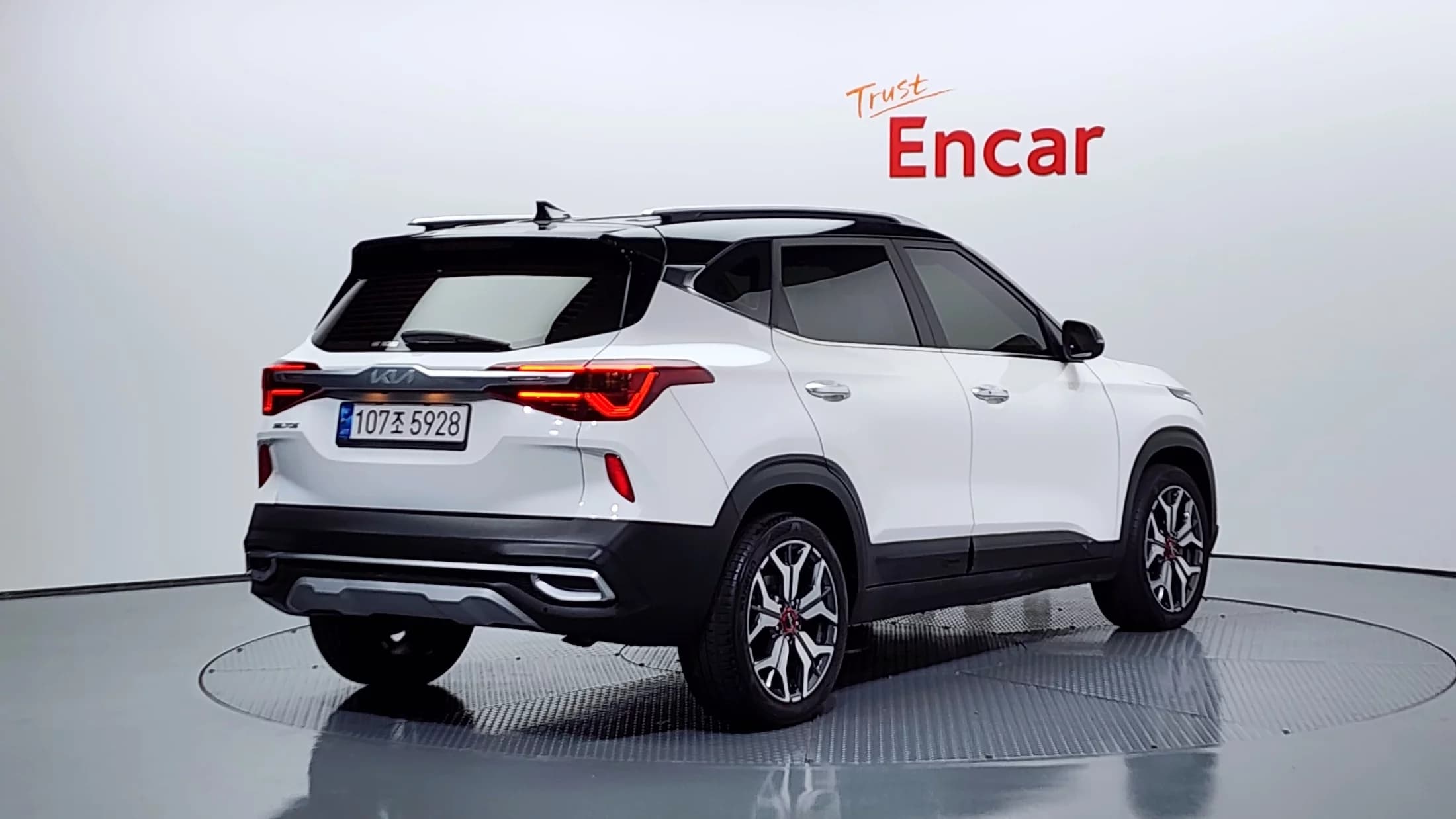 Kia Seltos Gasoline 1.6 Turbo 2WD Signature, 2022 г. 46971 км. — фото 2