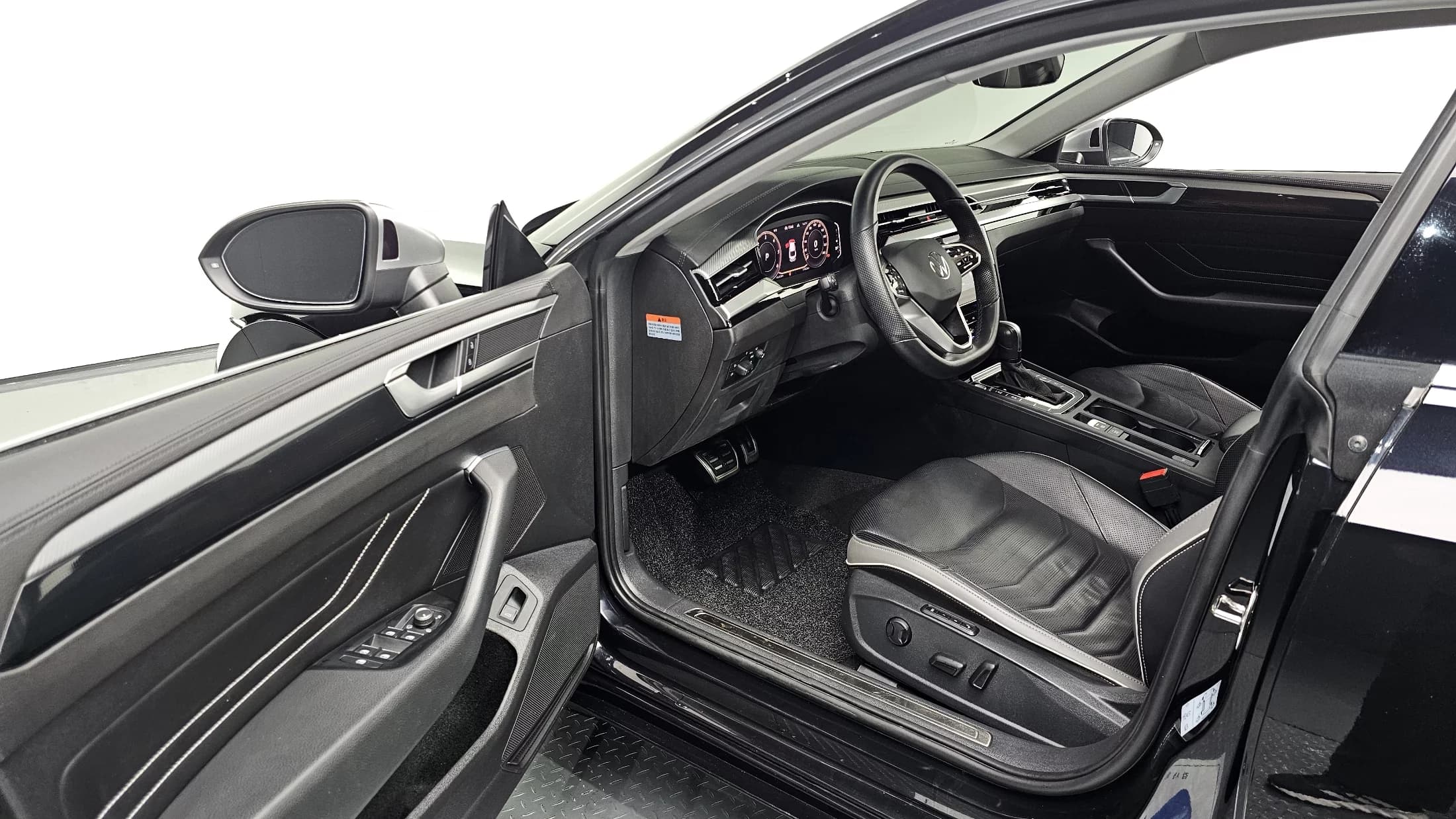 Volkswagen ARTEON 2.0 TDI Prestige, 2023 г. 31882 км. — фото 11